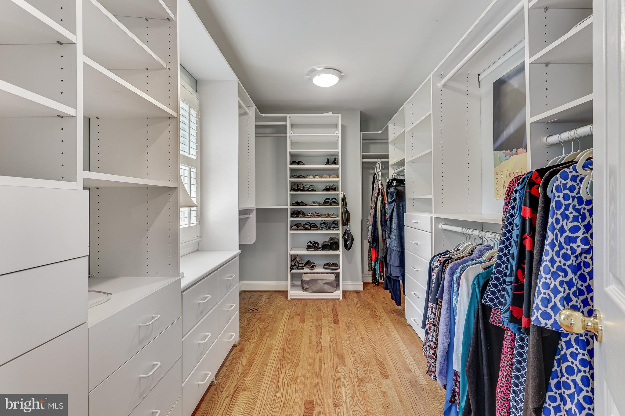 CHAIN BRIDGE WOODS - Residential