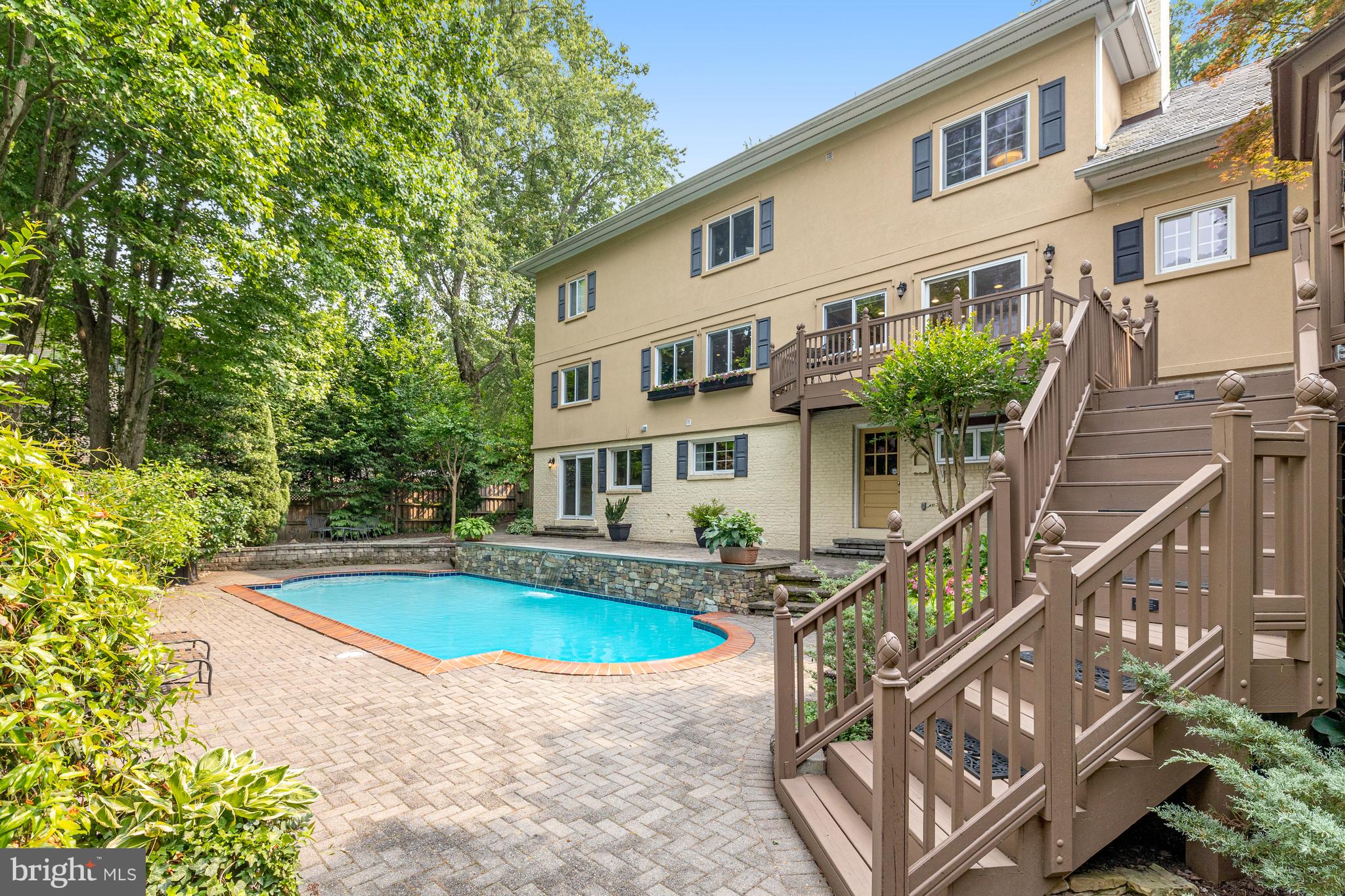 CHAIN BRIDGE WOODS - Residential