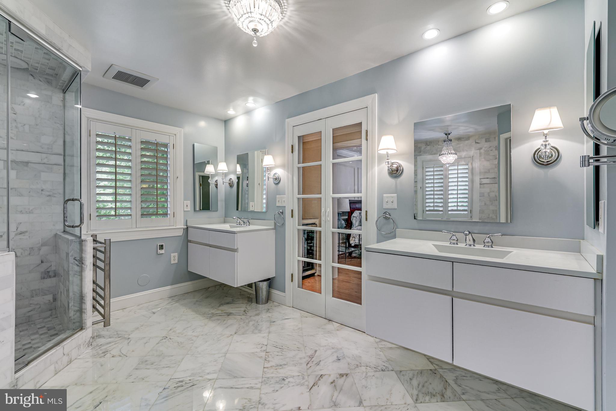 CHAIN BRIDGE WOODS - Residential