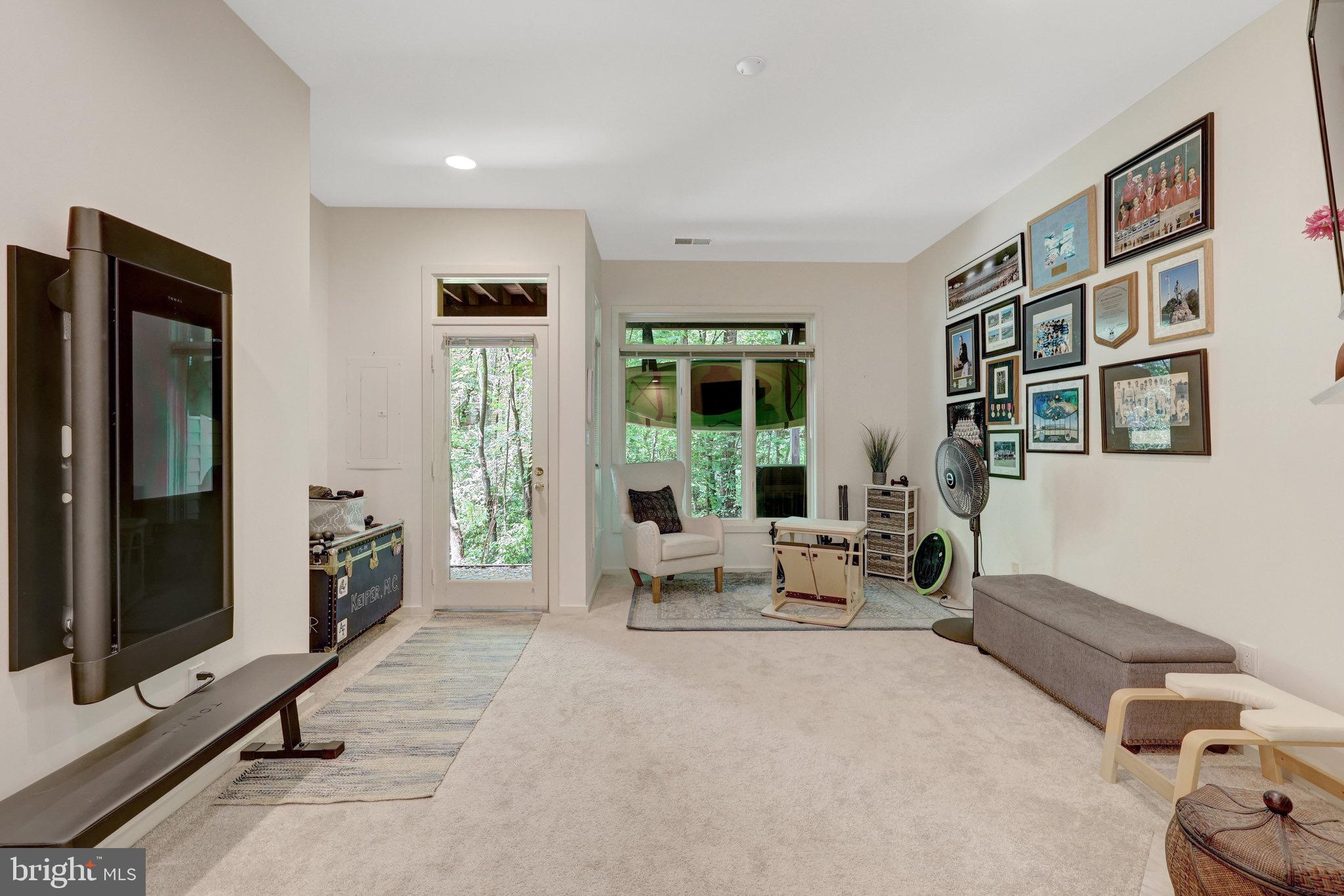 HEMINGWAY - Residential Lease