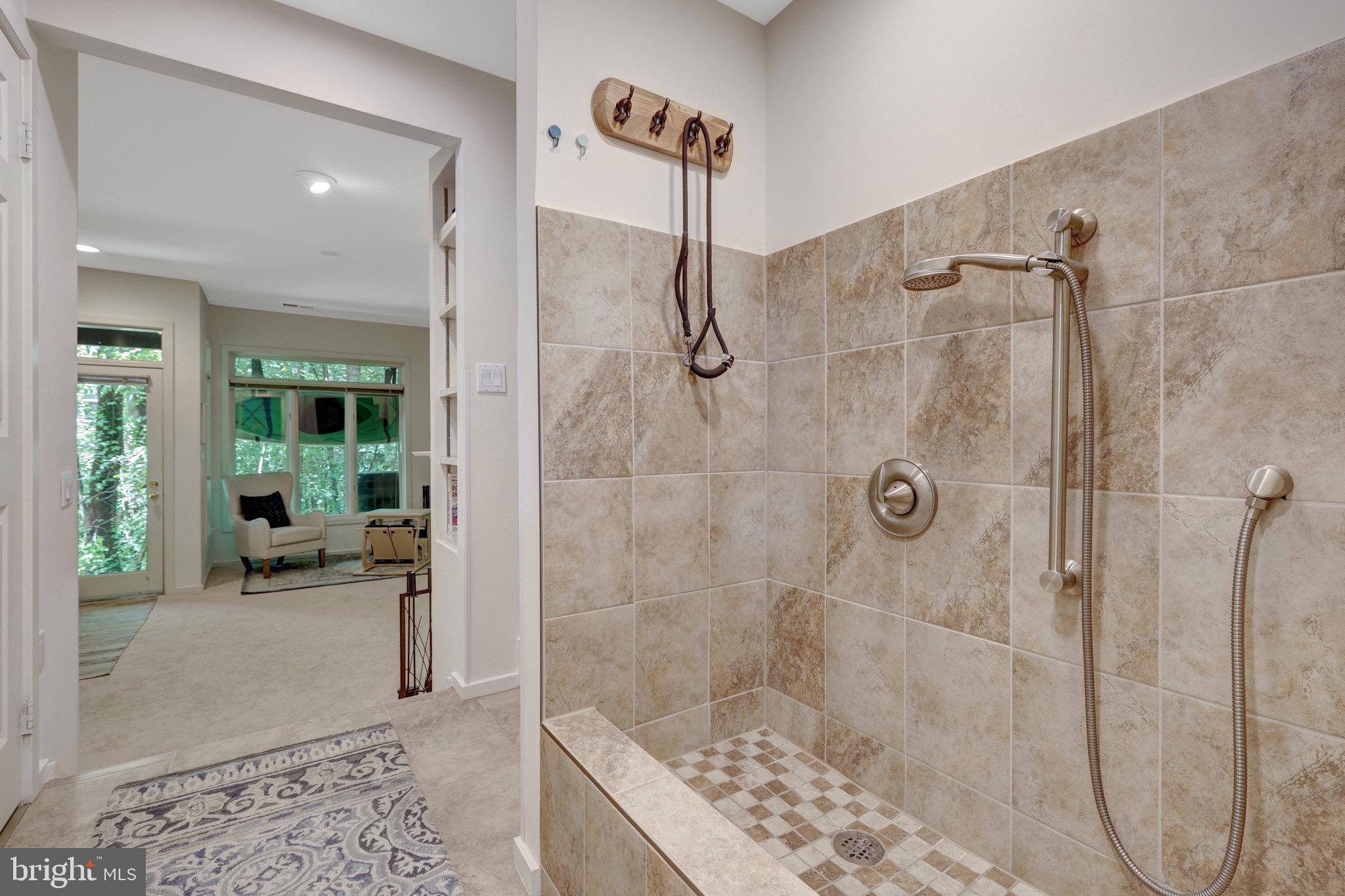 HEMINGWAY - Residential Lease