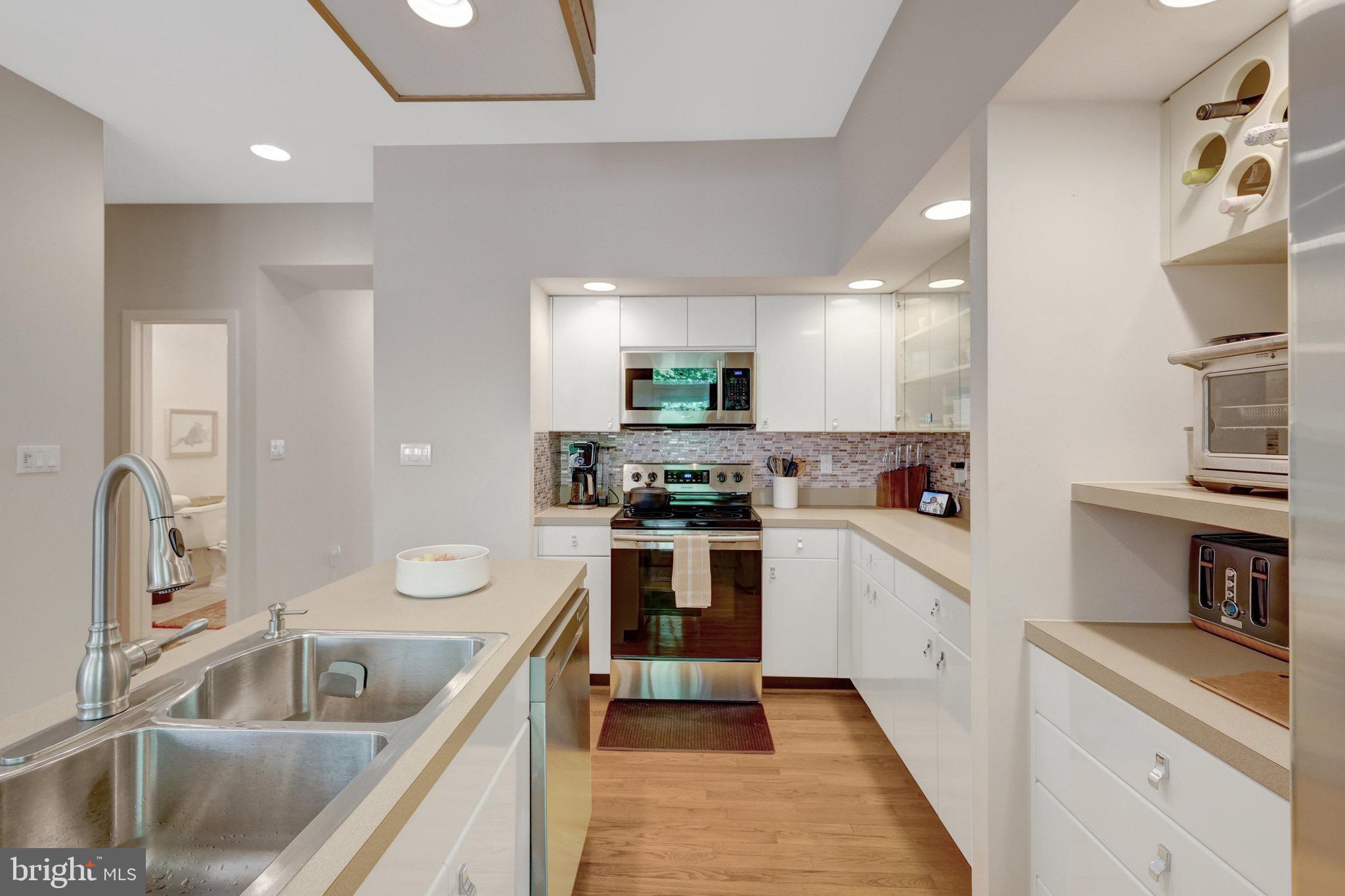 HEMINGWAY - Residential Lease