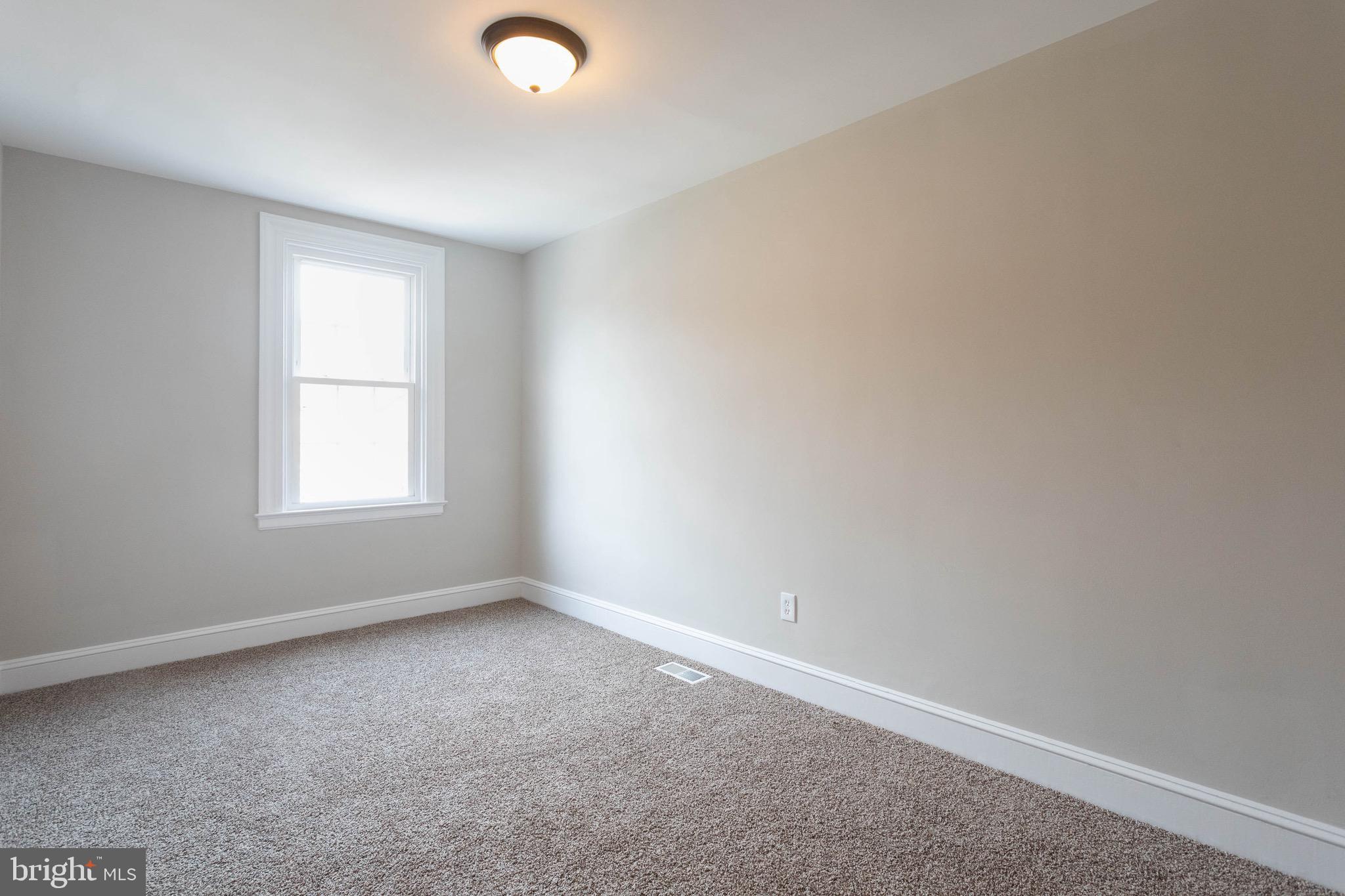 EDNOR GARDENS HISTORIC DISTRICT - Residential Lease