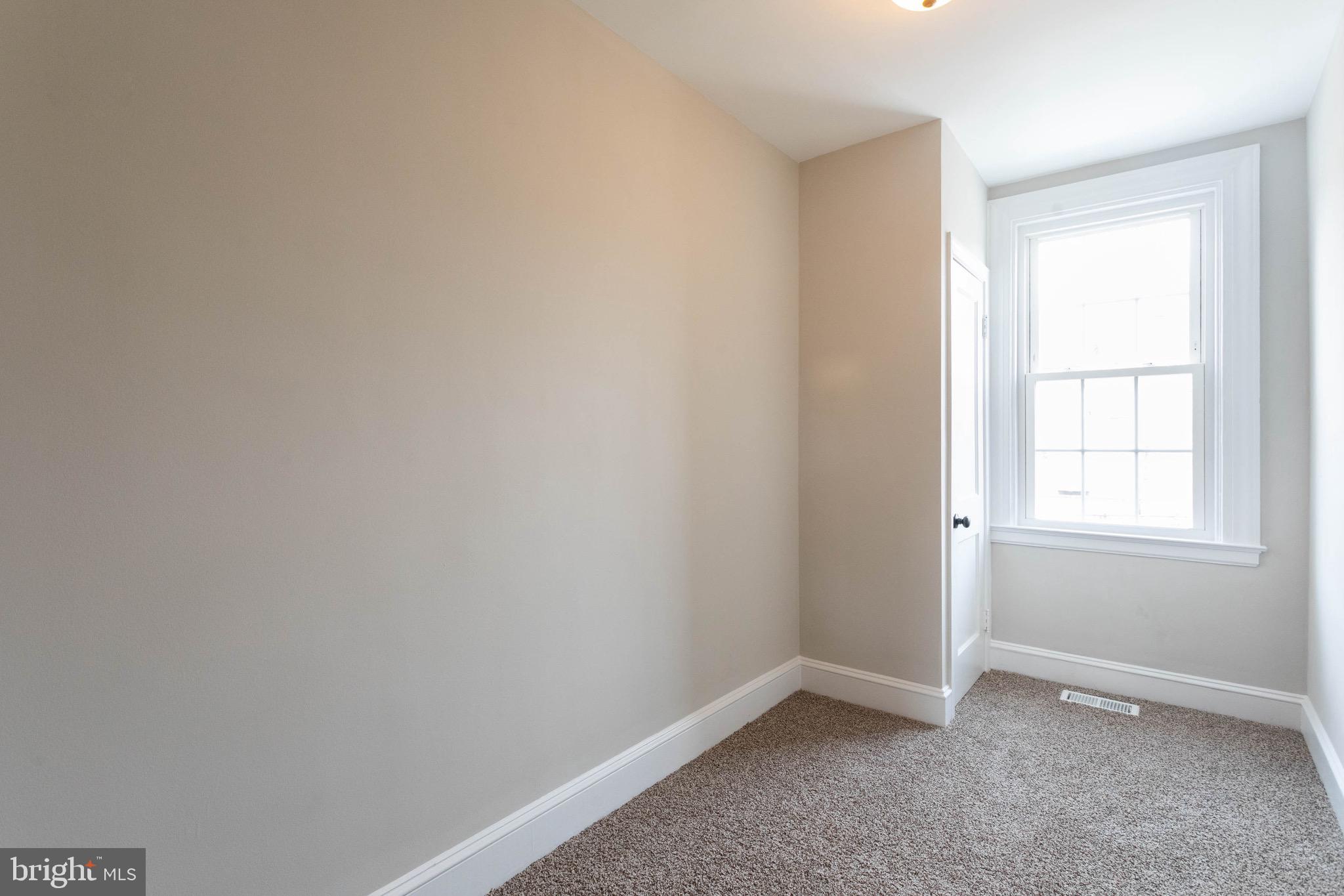 EDNOR GARDENS HISTORIC DISTRICT - Residential Lease