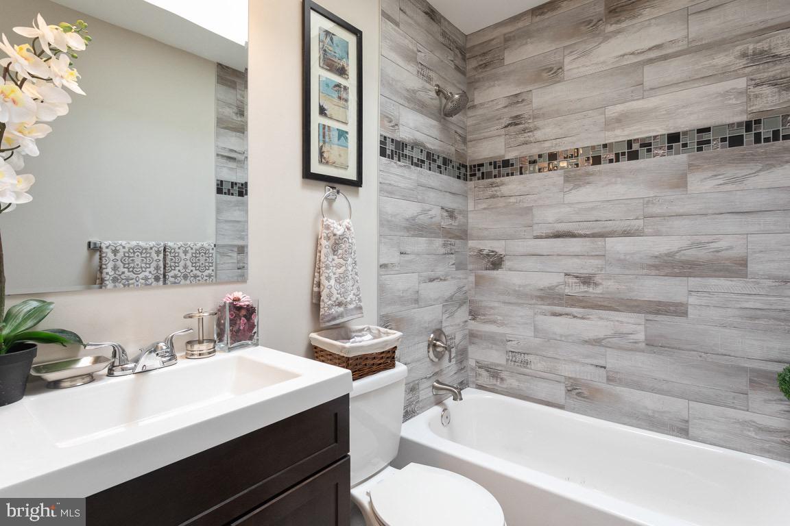 EDNOR GARDENS HISTORIC DISTRICT - Residential Lease