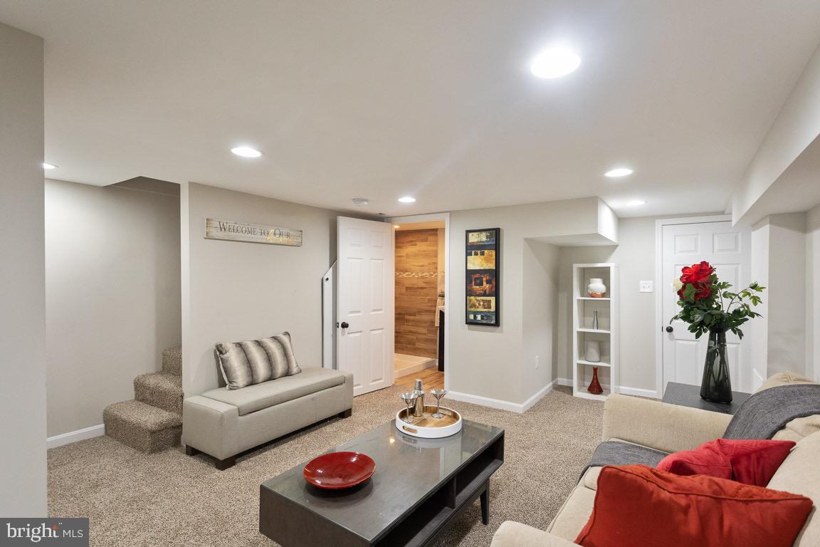 EDNOR GARDENS HISTORIC DISTRICT - Residential Lease