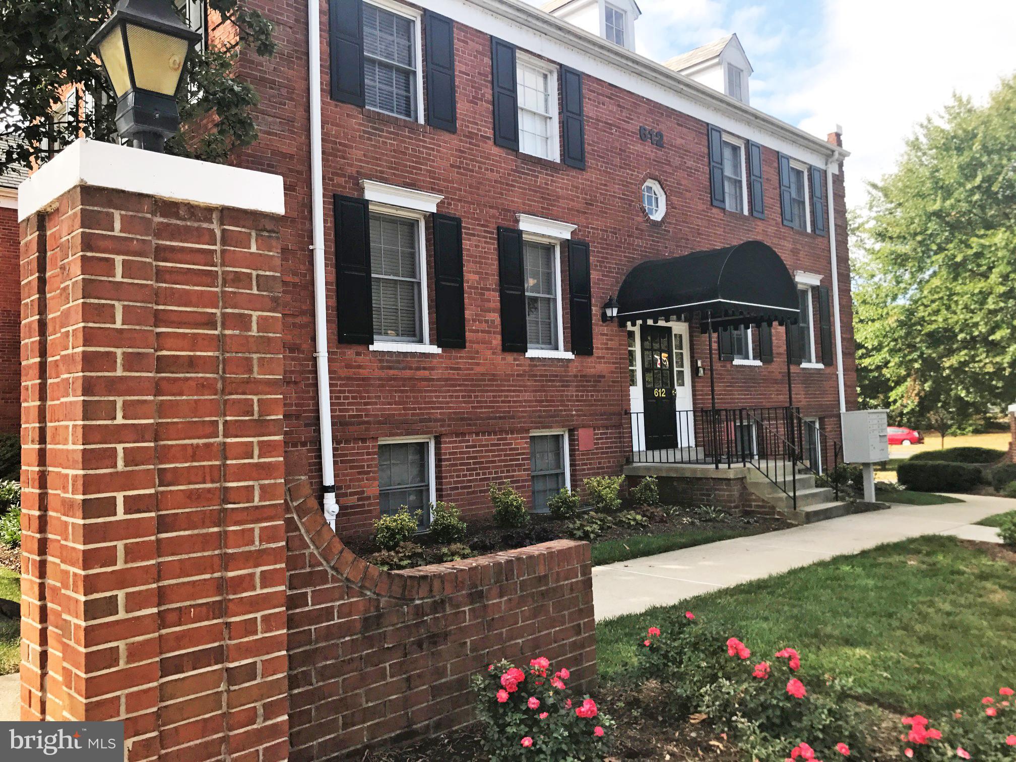 RIVERTON CONDOMINIUMS - Residential Lease