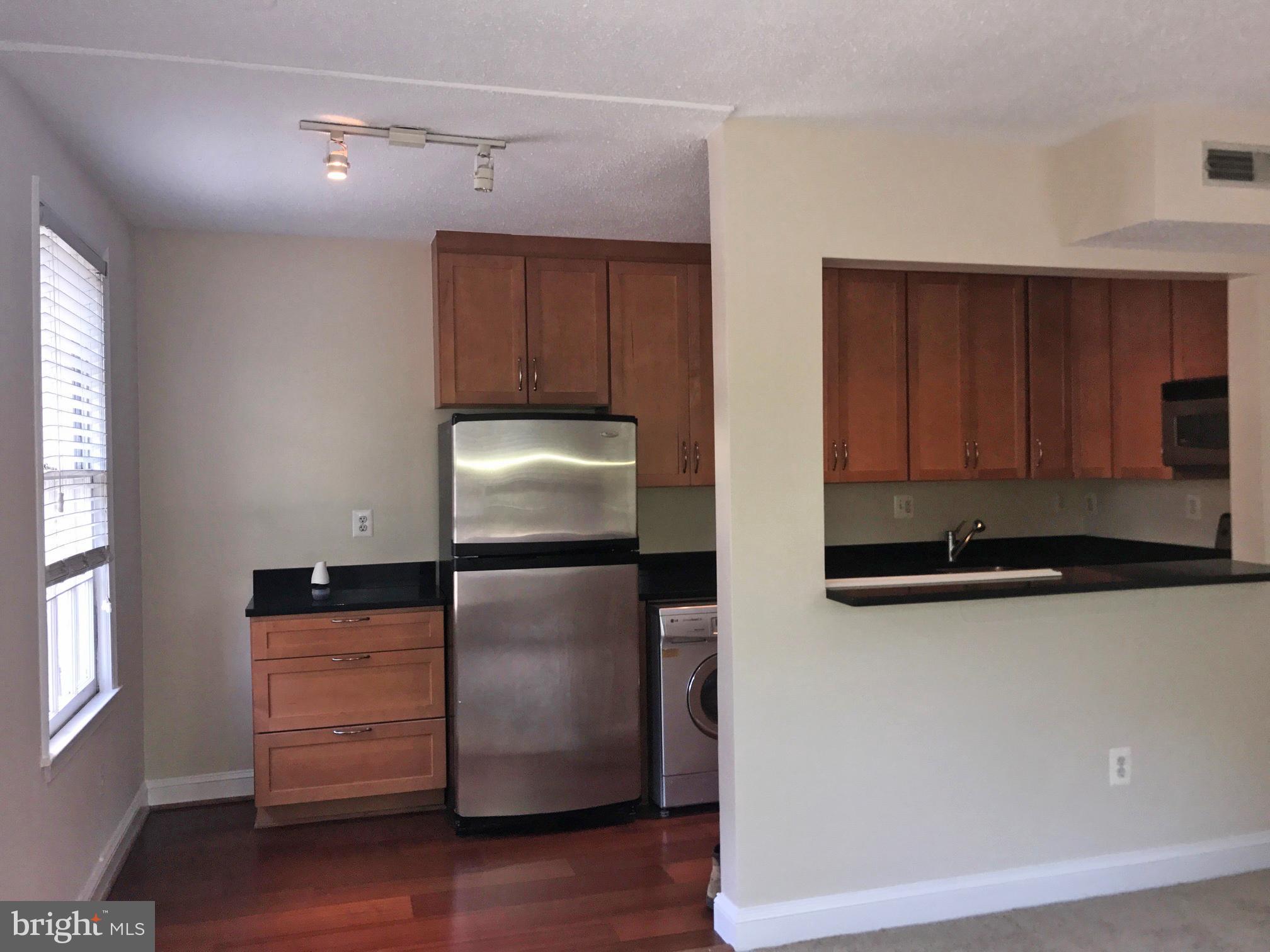 RIVERTON CONDOMINIUMS - Residential Lease