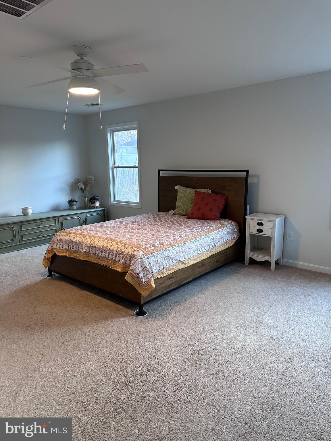 ROLLING KNOLLS - Residential