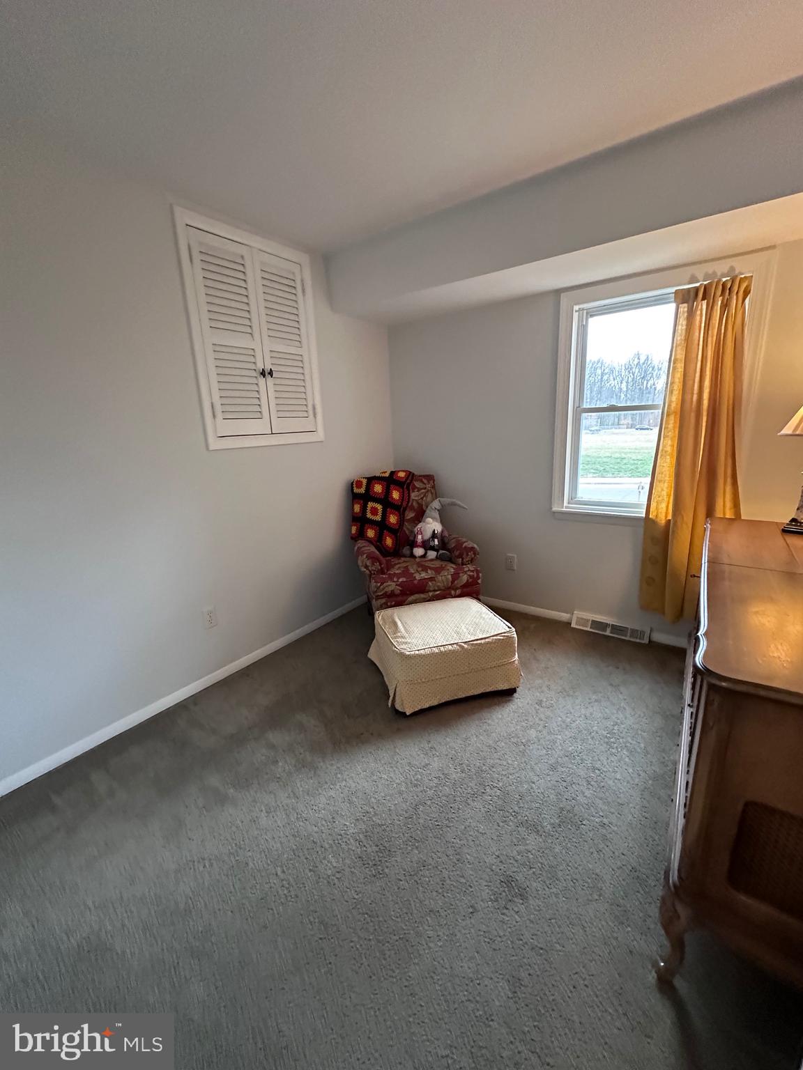 ROLLING KNOLLS - Residential