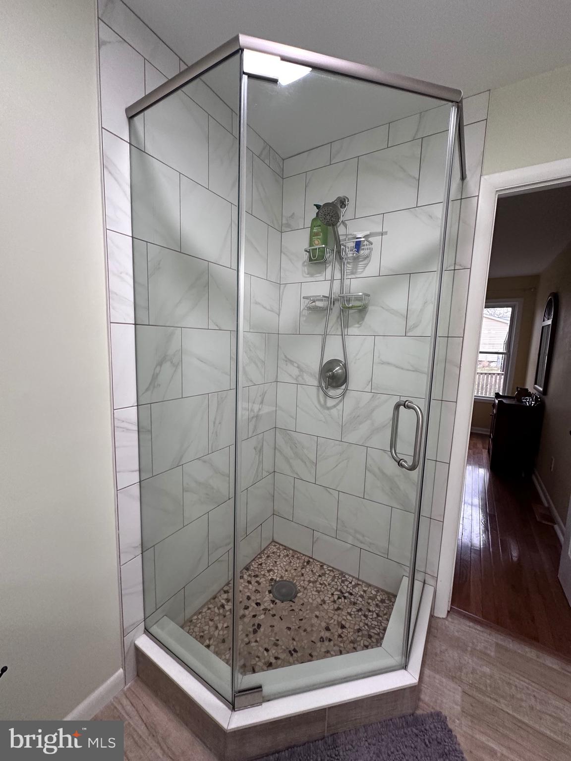 ROLLING KNOLLS - Residential