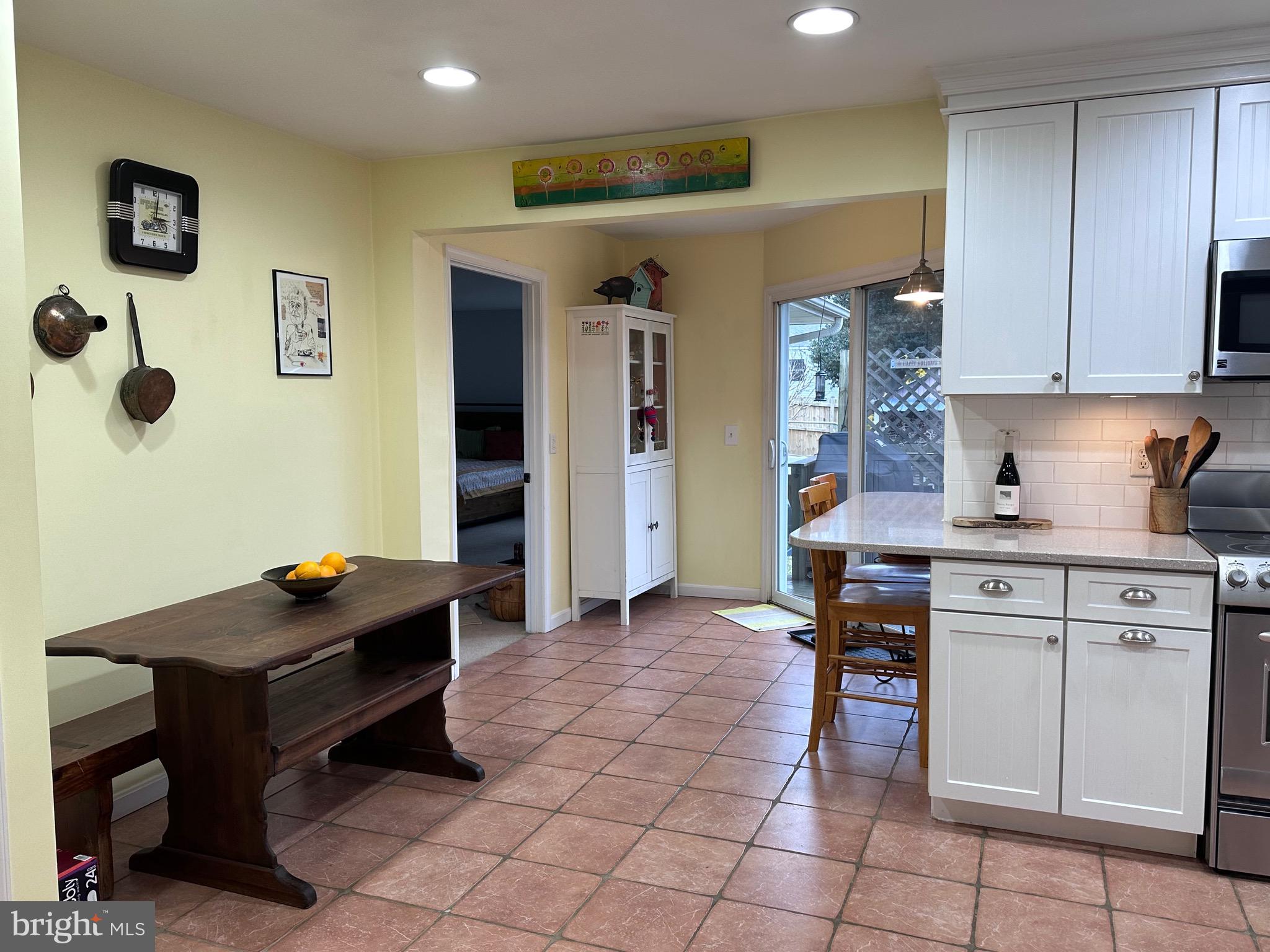 ROLLING KNOLLS - Residential