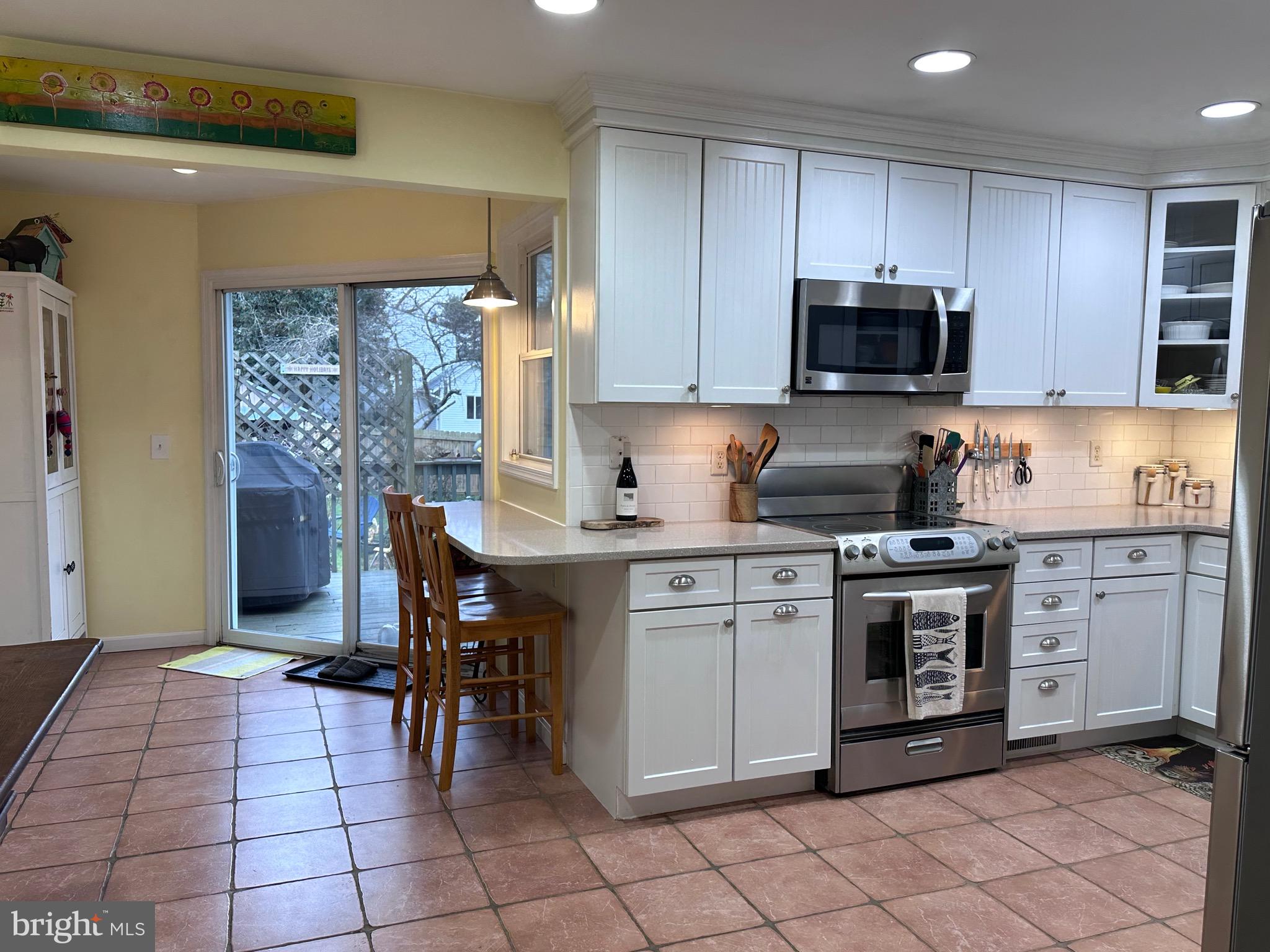 ROLLING KNOLLS - Residential