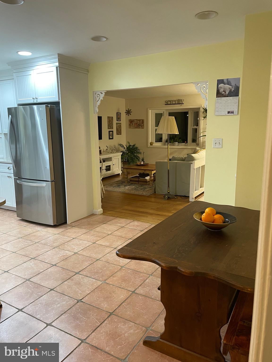 ROLLING KNOLLS - Residential