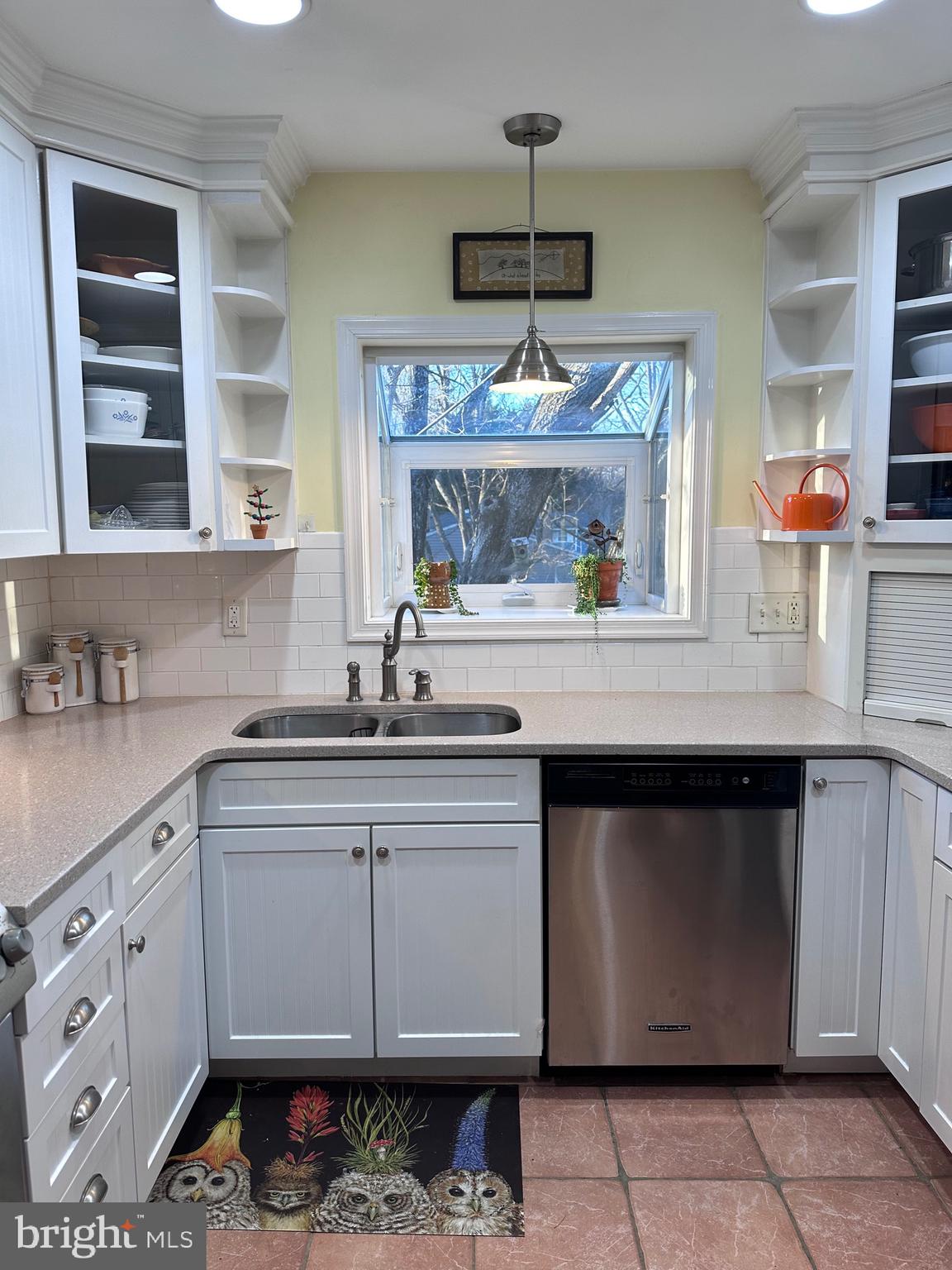 ROLLING KNOLLS - Residential