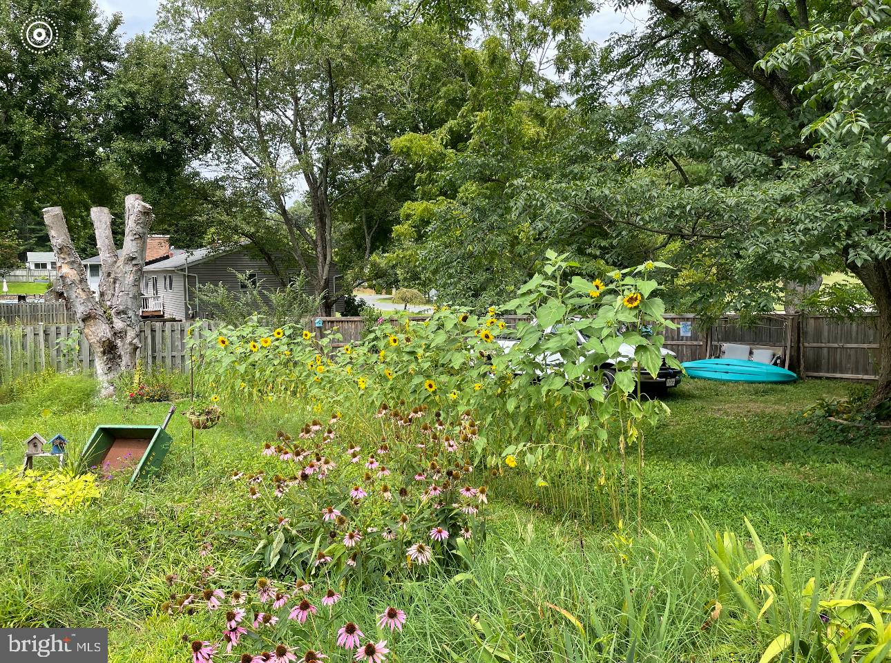 ROLLING KNOLLS - Residential