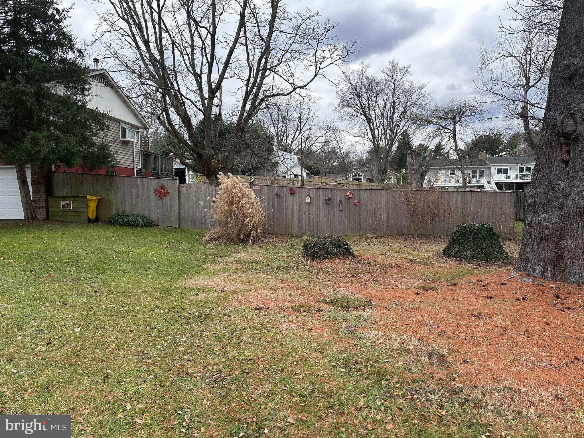 ROLLING KNOLLS - Residential