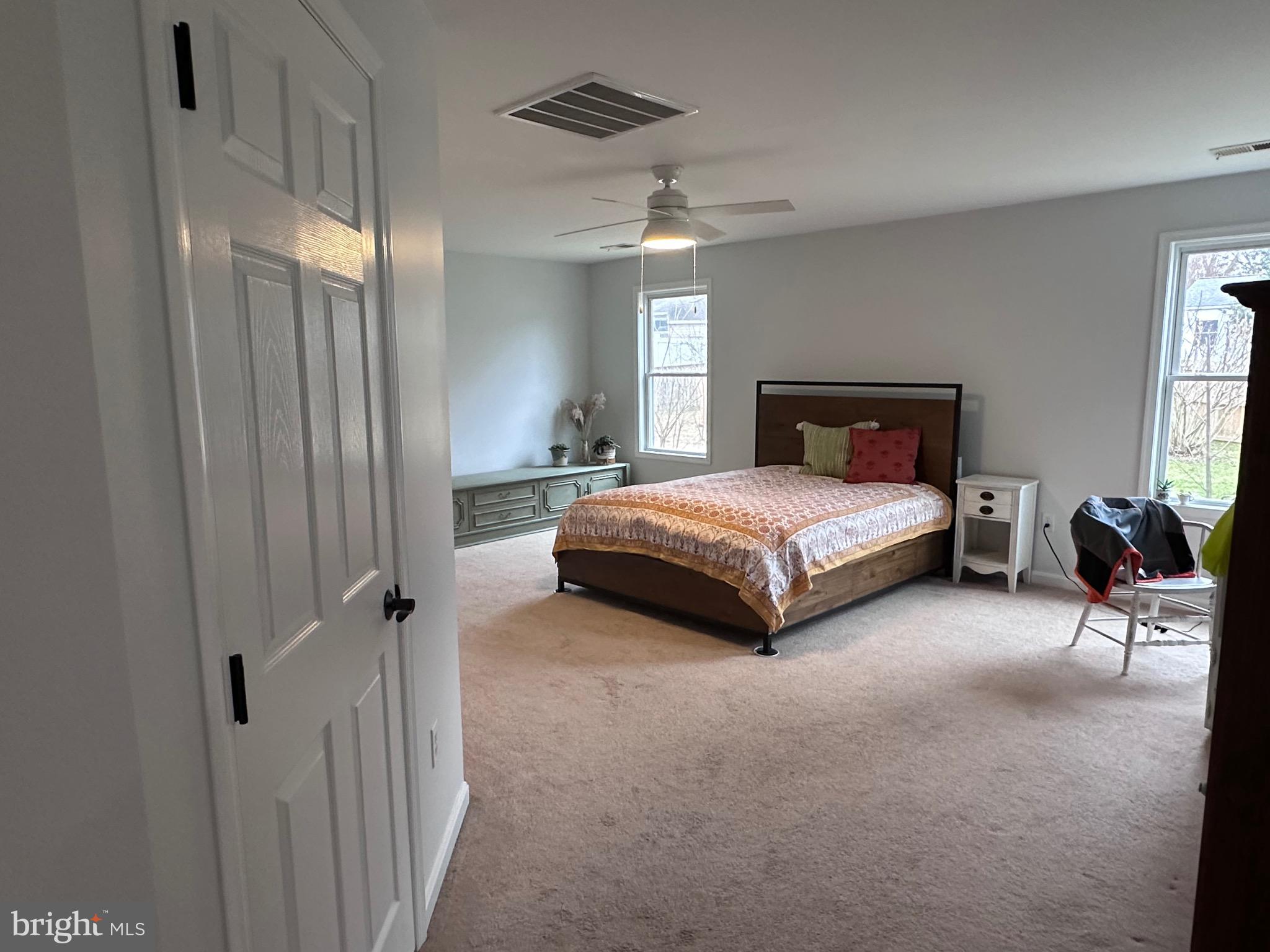 ROLLING KNOLLS - Residential