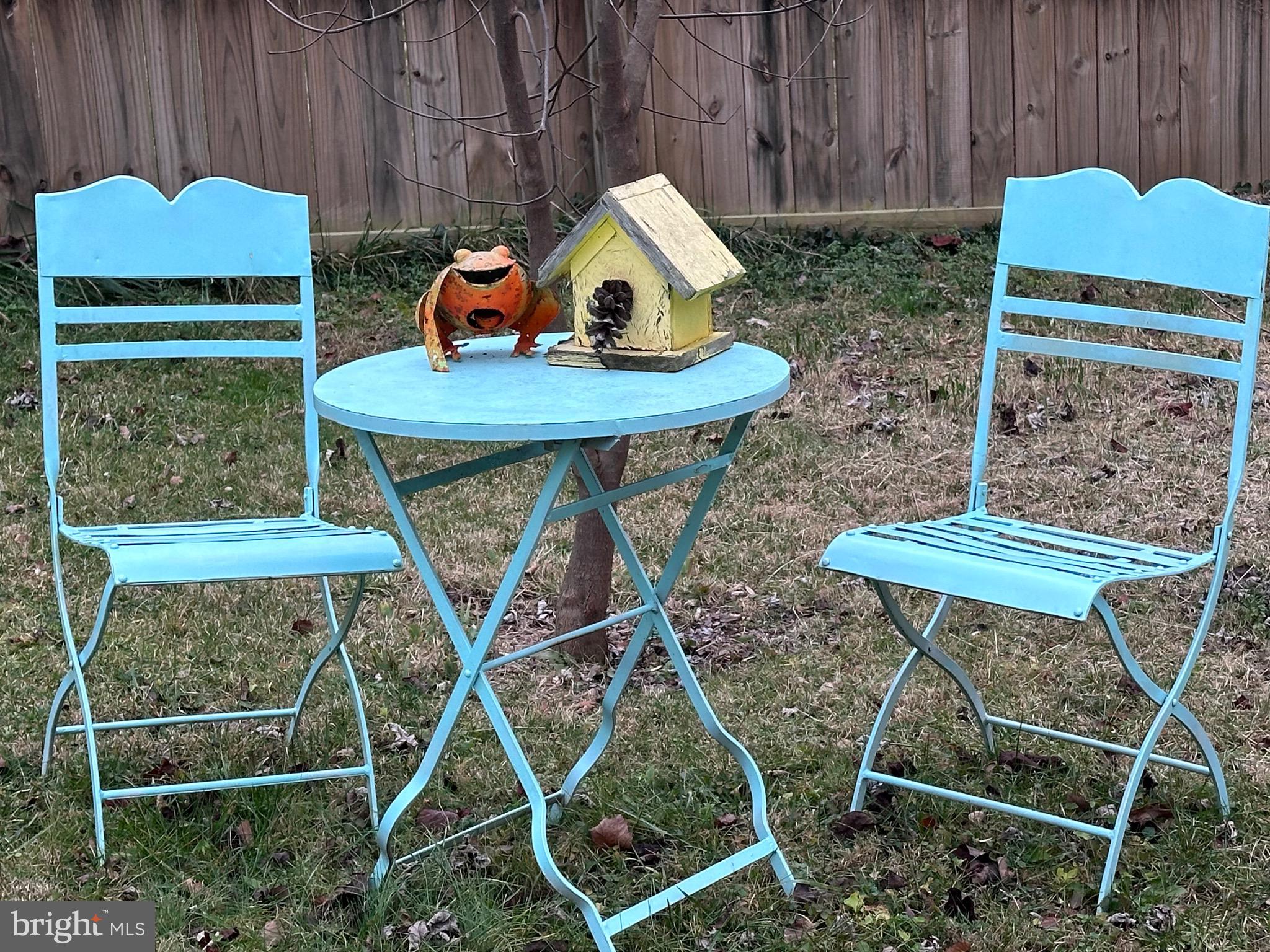 ROLLING KNOLLS - Residential