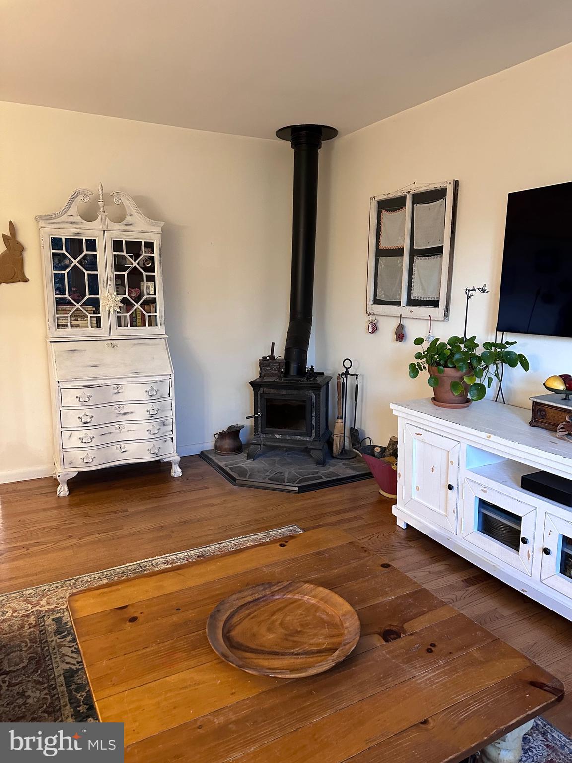 ROLLING KNOLLS - Residential