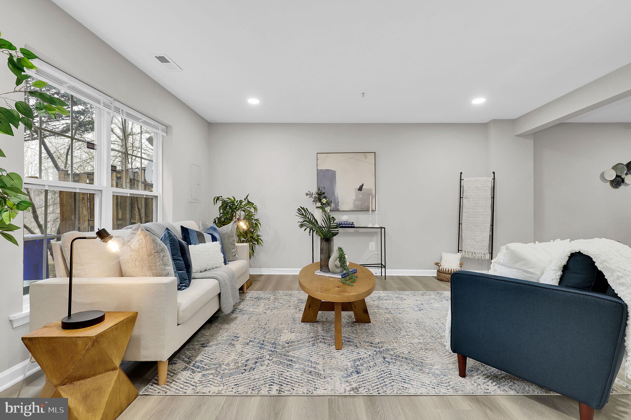 KINGSVIEW RIDGE - Residential