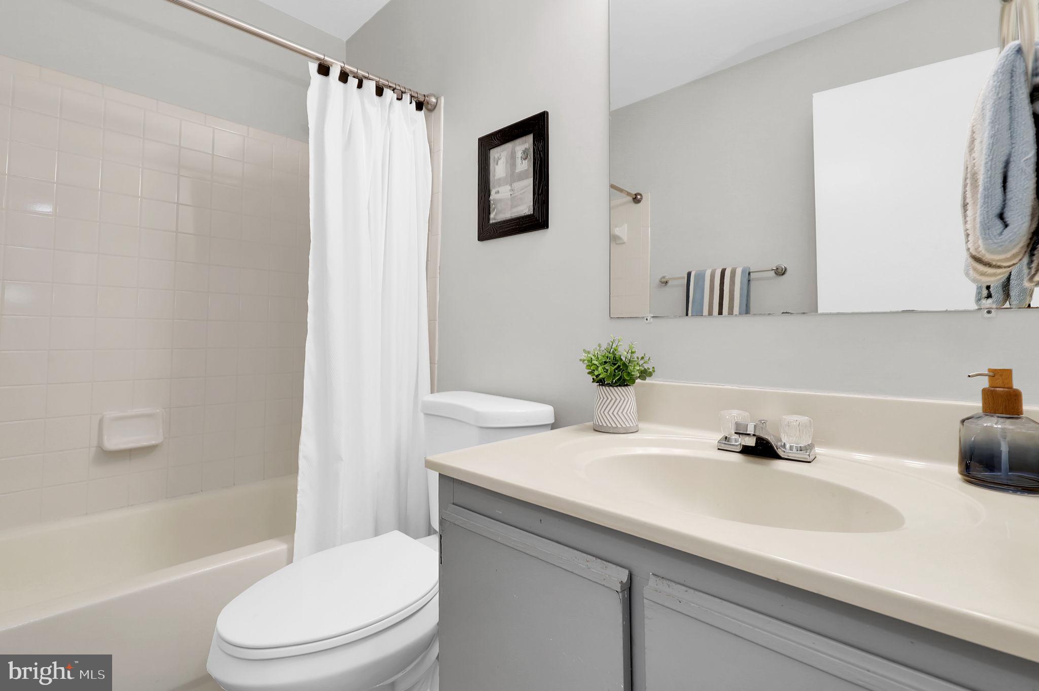 KINGSVIEW RIDGE - Residential