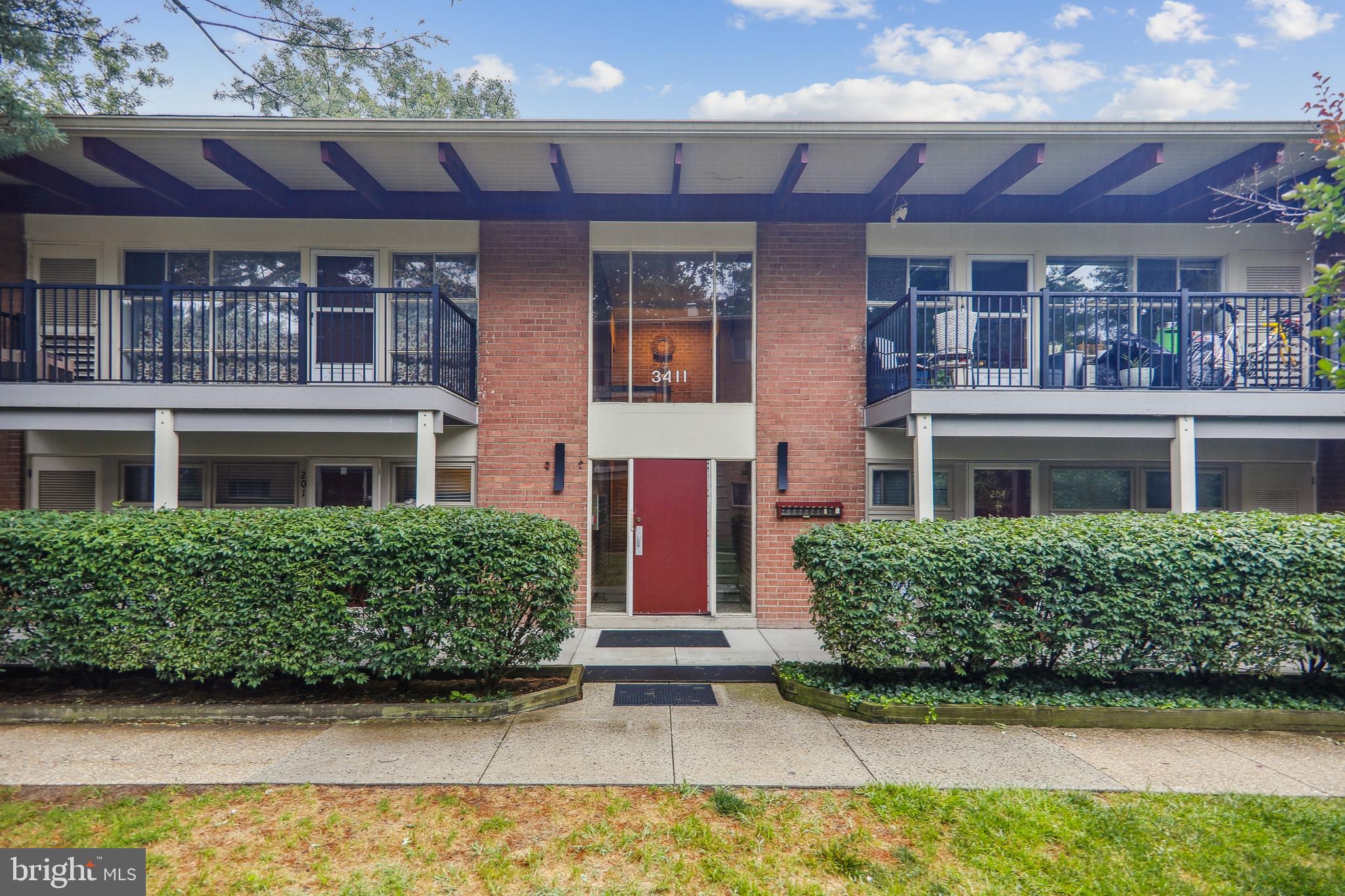 3411 UNIVERSITY BOULEVARD W 3411-102