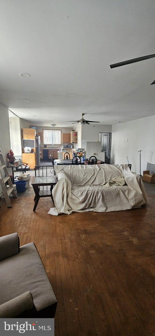 DICKINSON NARROWS - Residential Income