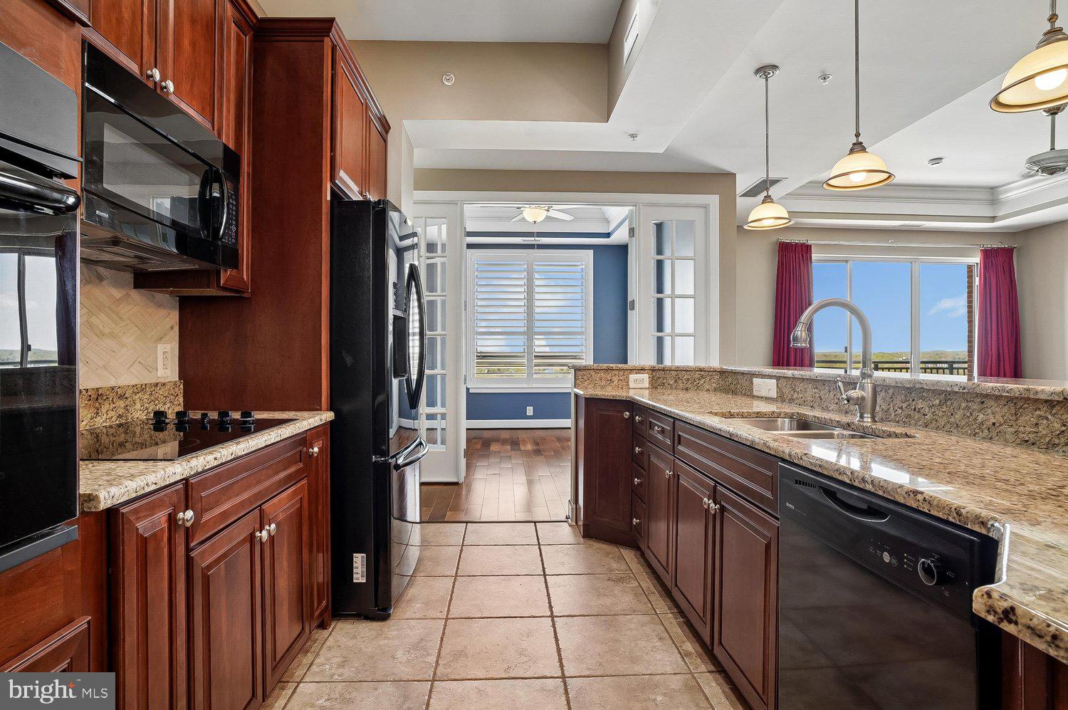 GRANDVIEW AT ANNAPOLIS TOWNE CENTRE - Residential