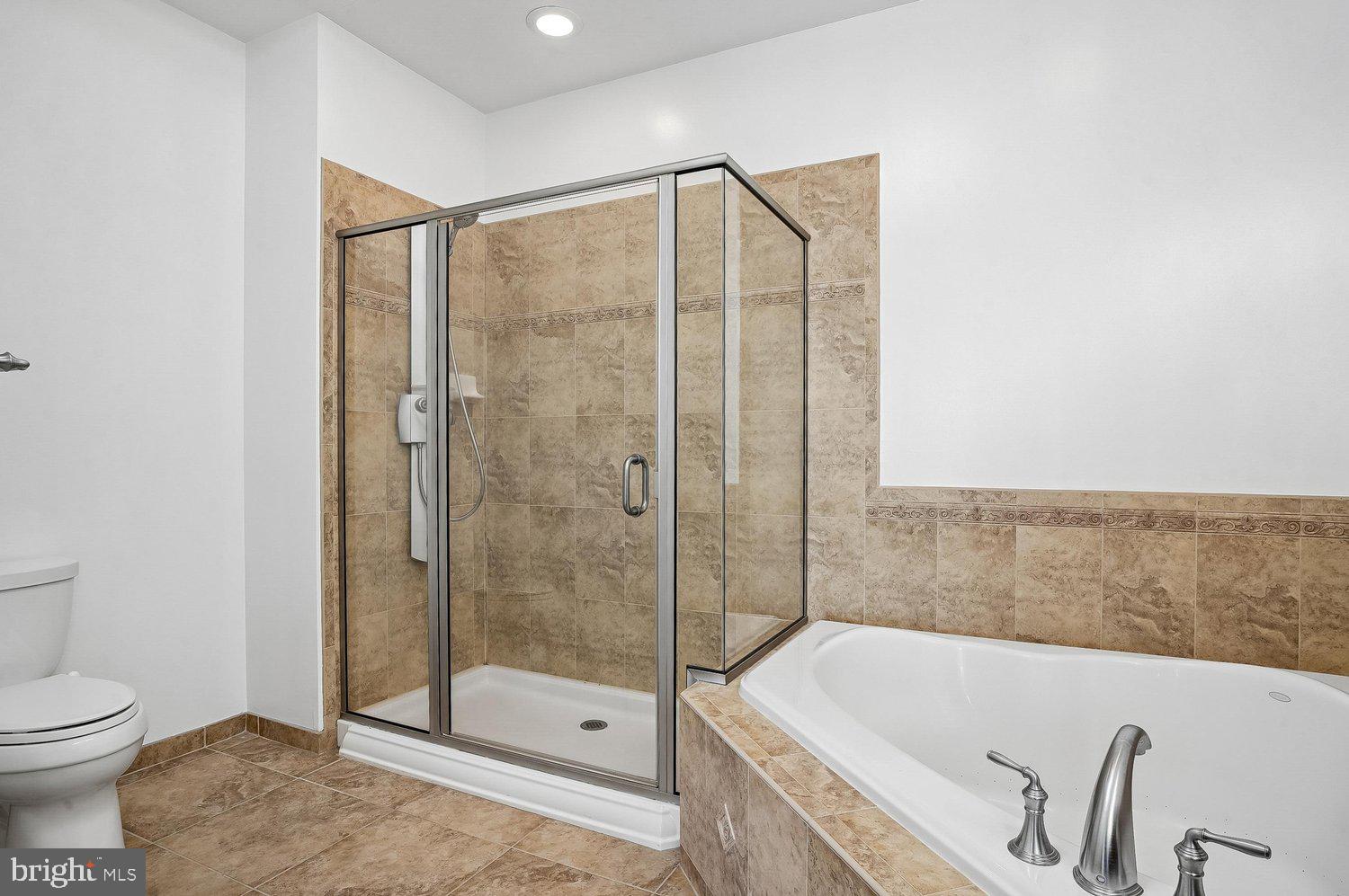 GRANDVIEW AT ANNAPOLIS TOWNE CENTRE - Residential