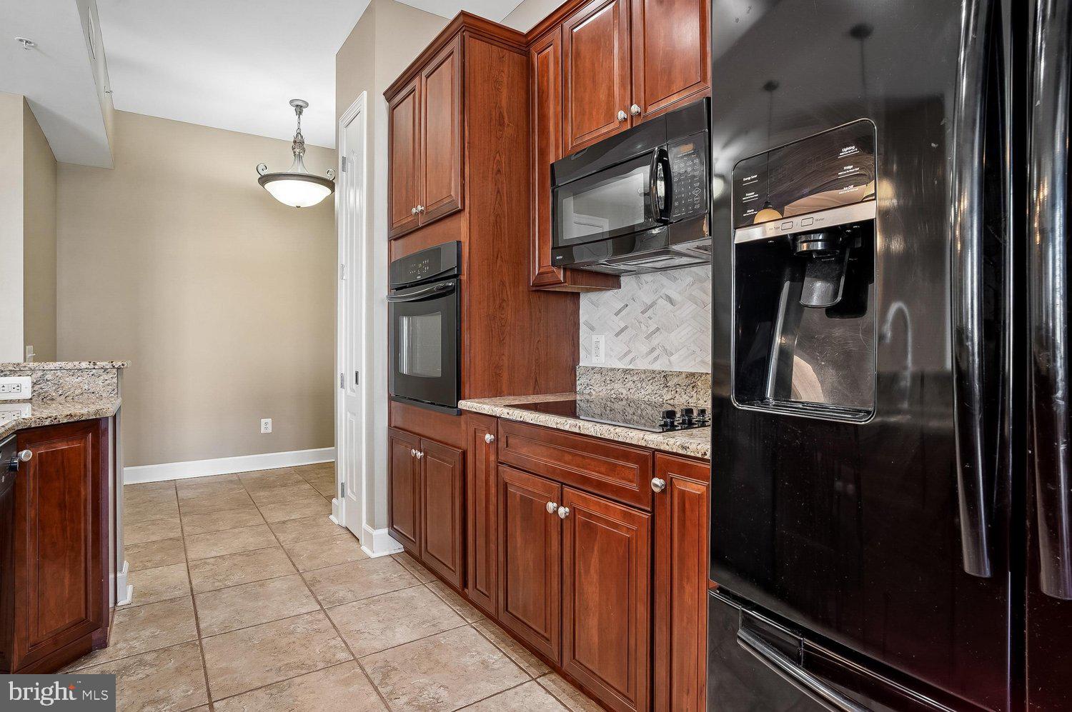GRANDVIEW AT ANNAPOLIS TOWNE CENTRE - Residential