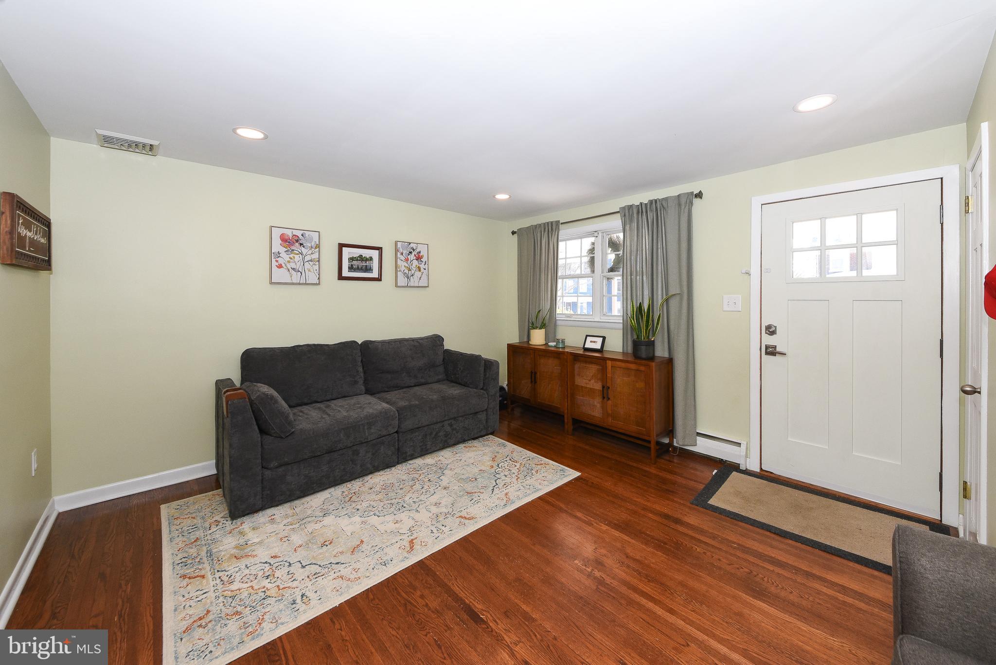 CONSHOHOCKEN - Residential