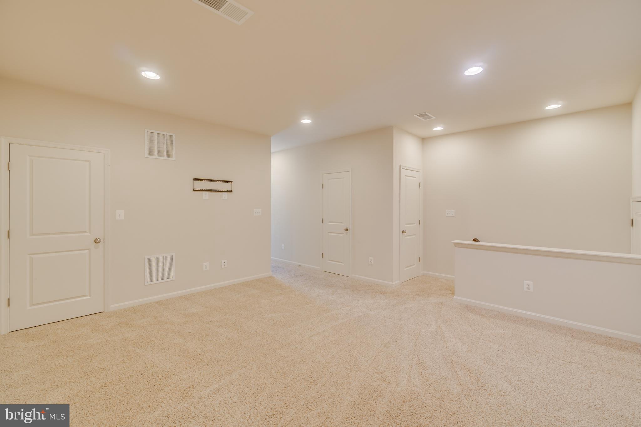 BRAMBLETON TOWN CENTER - Residential Lease