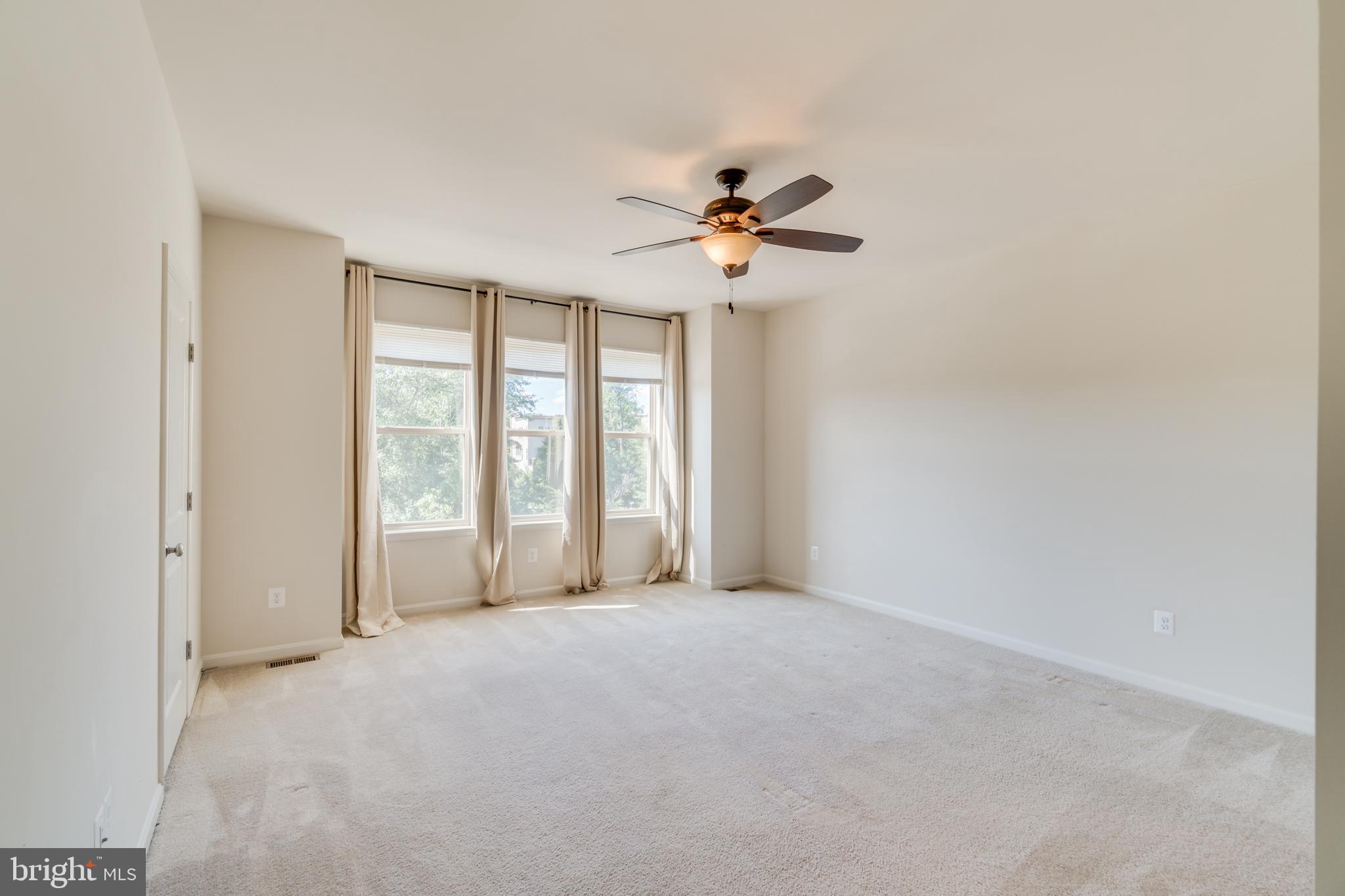 BRAMBLETON TOWN CENTER - Residential Lease