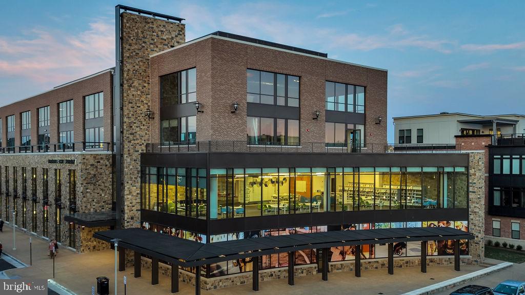 BRAMBLETON TOWN CENTER - Residential Lease