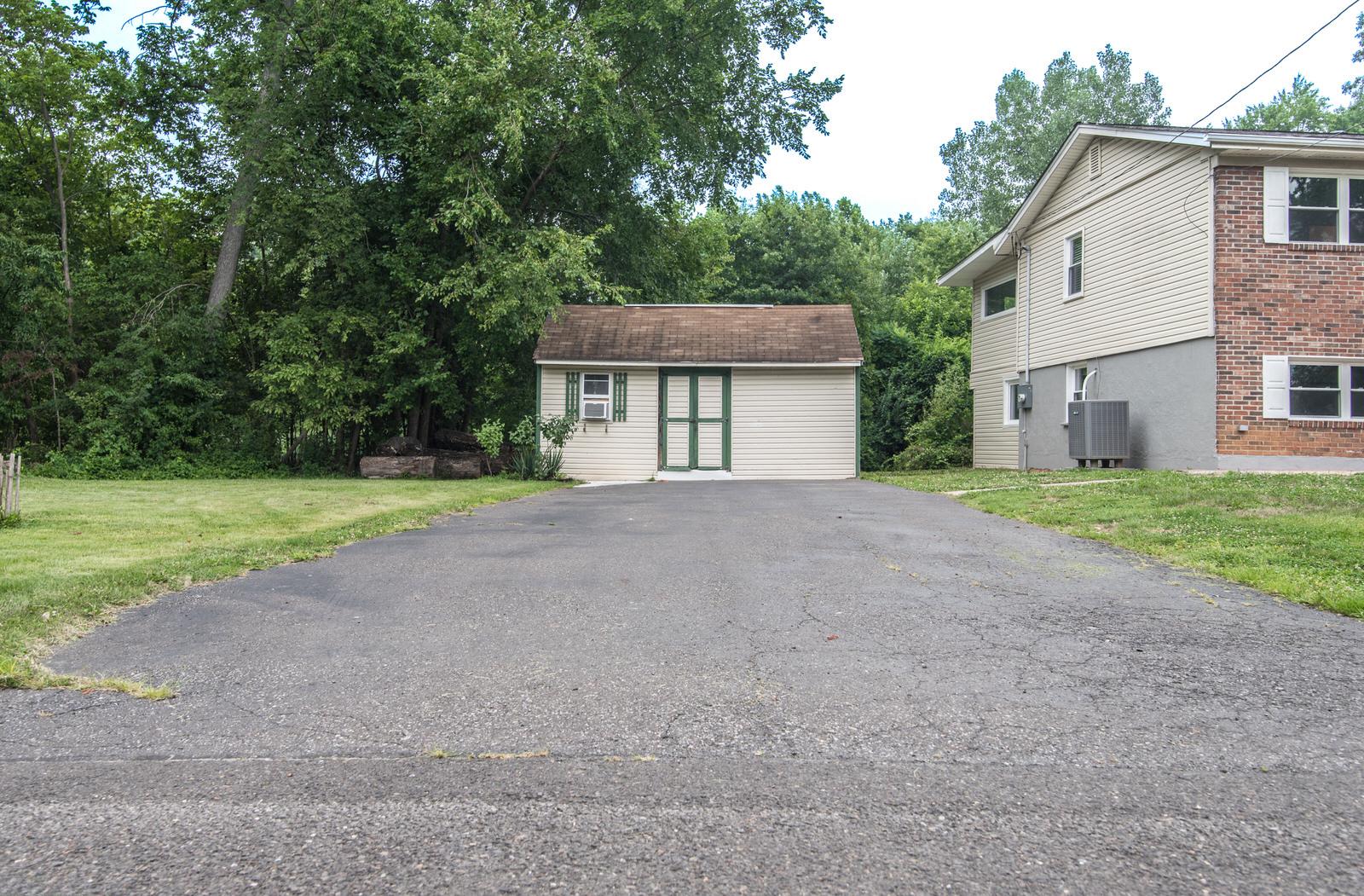 313 WYOMING AVENUE
