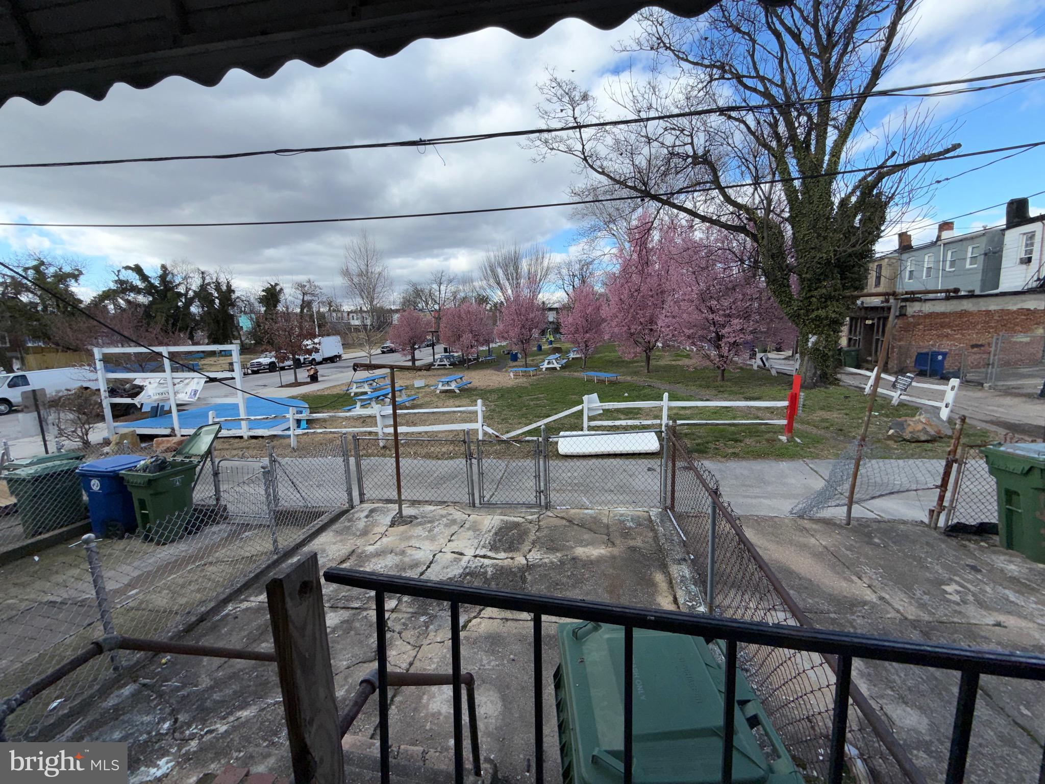 SANDTOWN-WINCHESTER - Residential