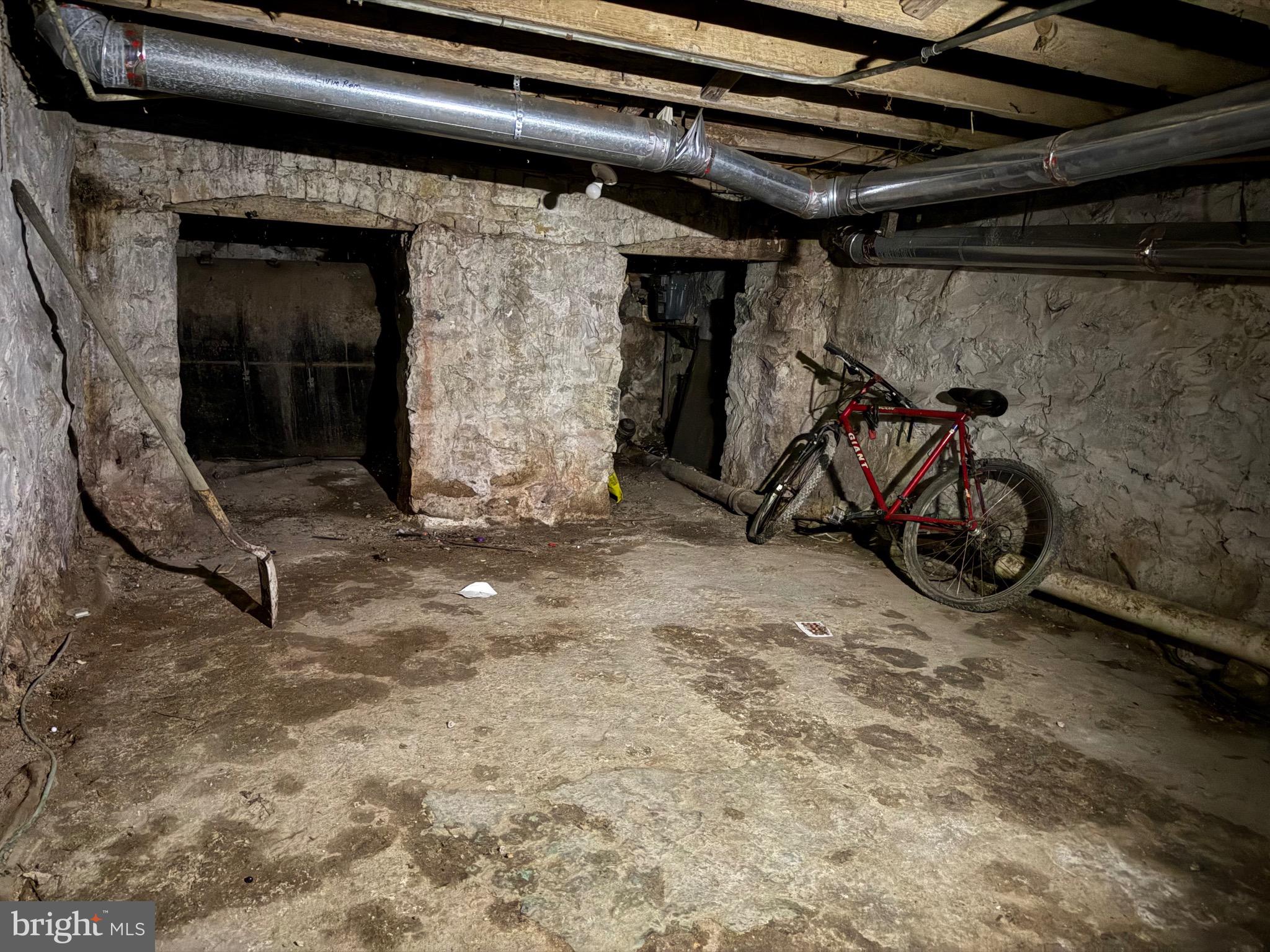 SANDTOWN-WINCHESTER - Residential