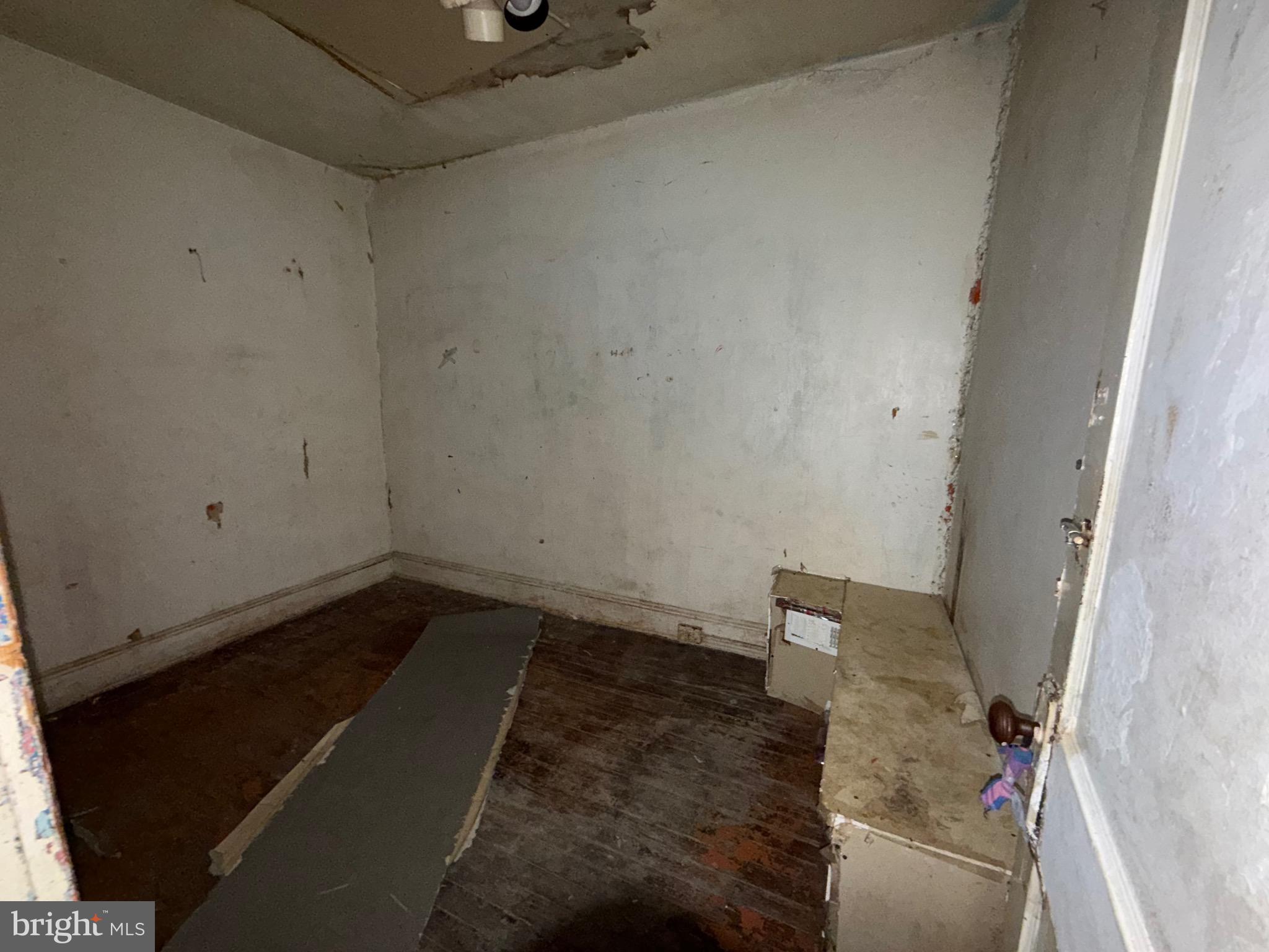 SANDTOWN-WINCHESTER - Residential