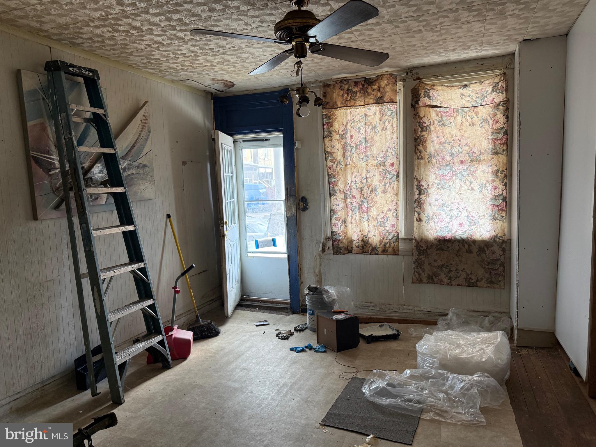 SANDTOWN-WINCHESTER - Residential