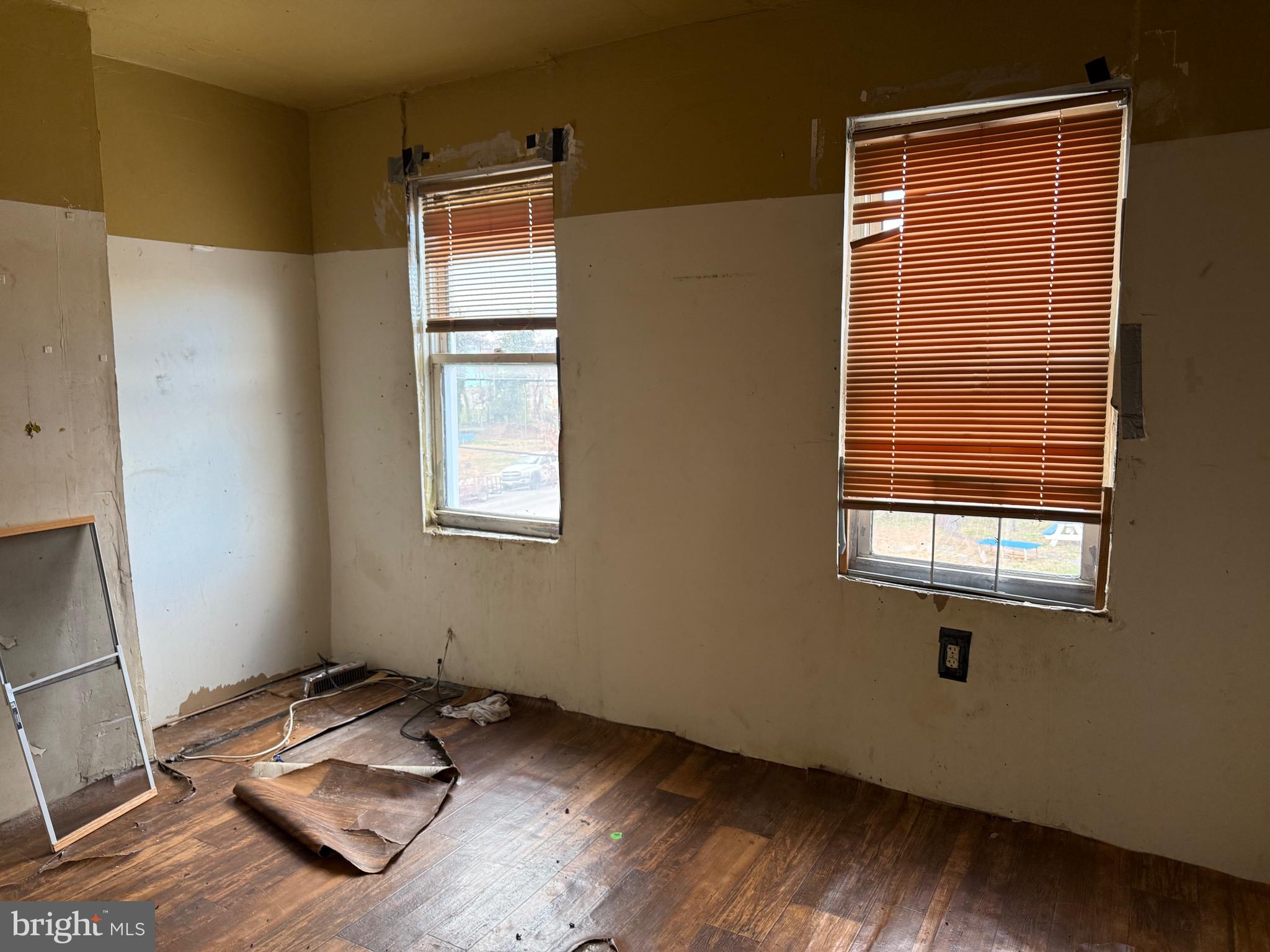 SANDTOWN-WINCHESTER - Residential