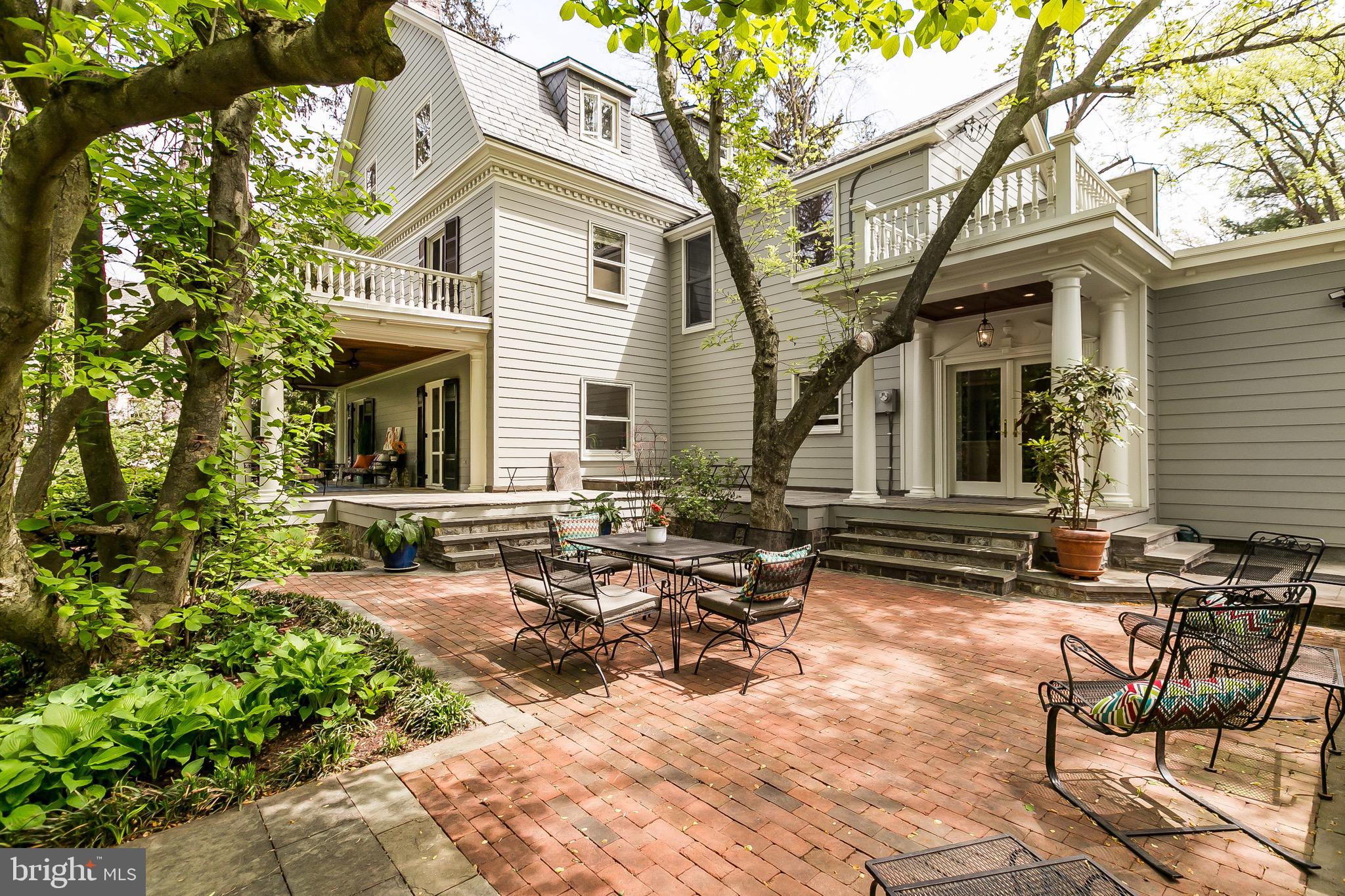 ROLAND PARK - Residential