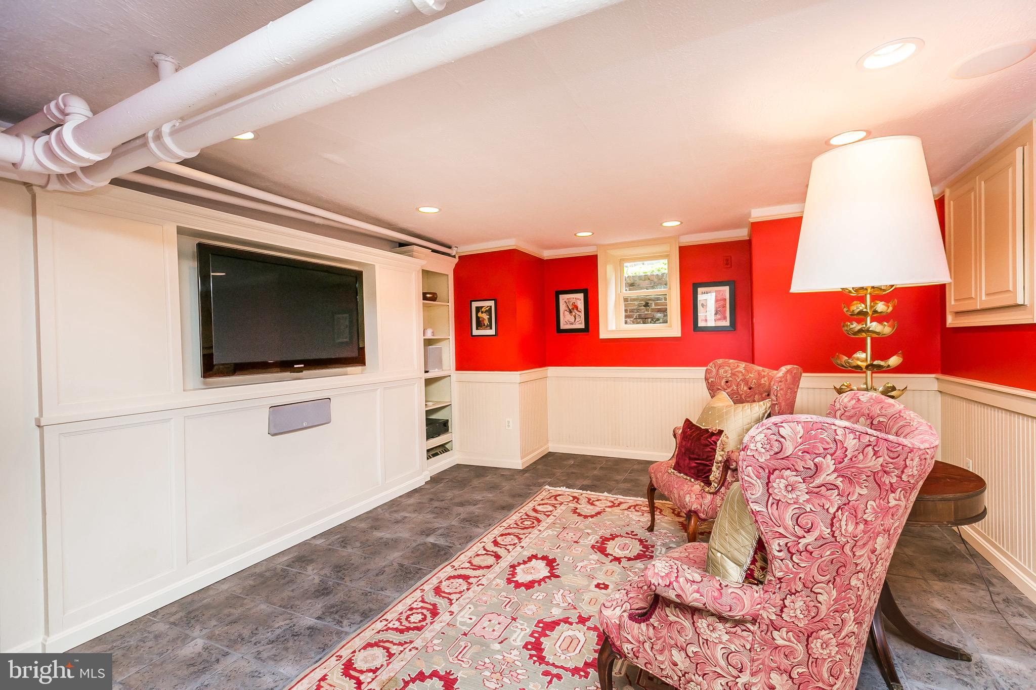 ROLAND PARK - Residential