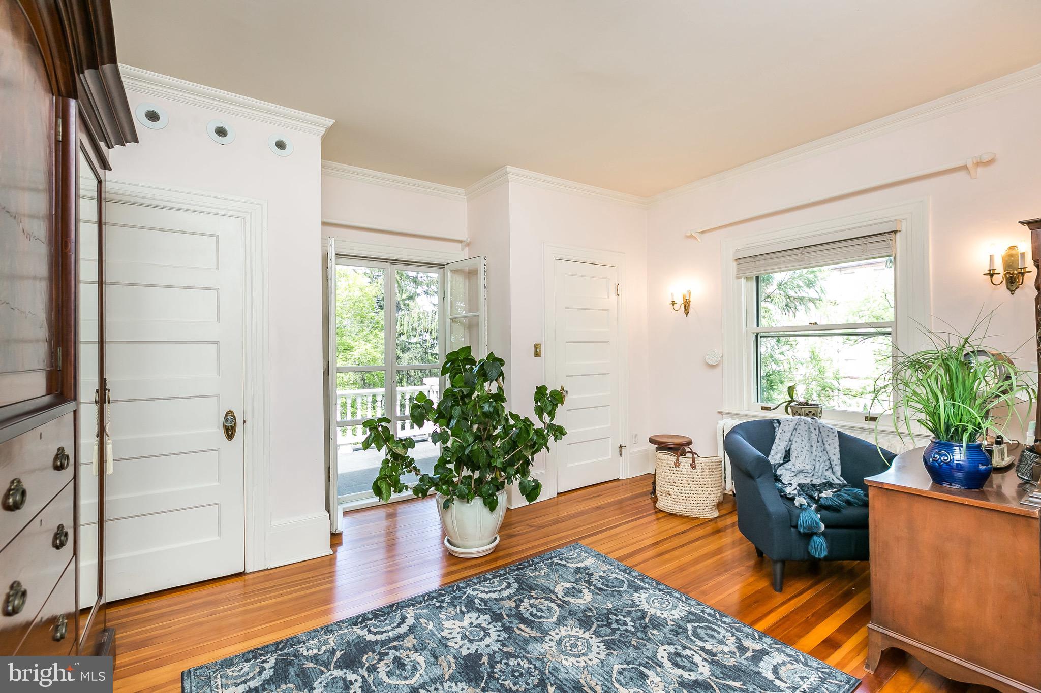 ROLAND PARK - Residential