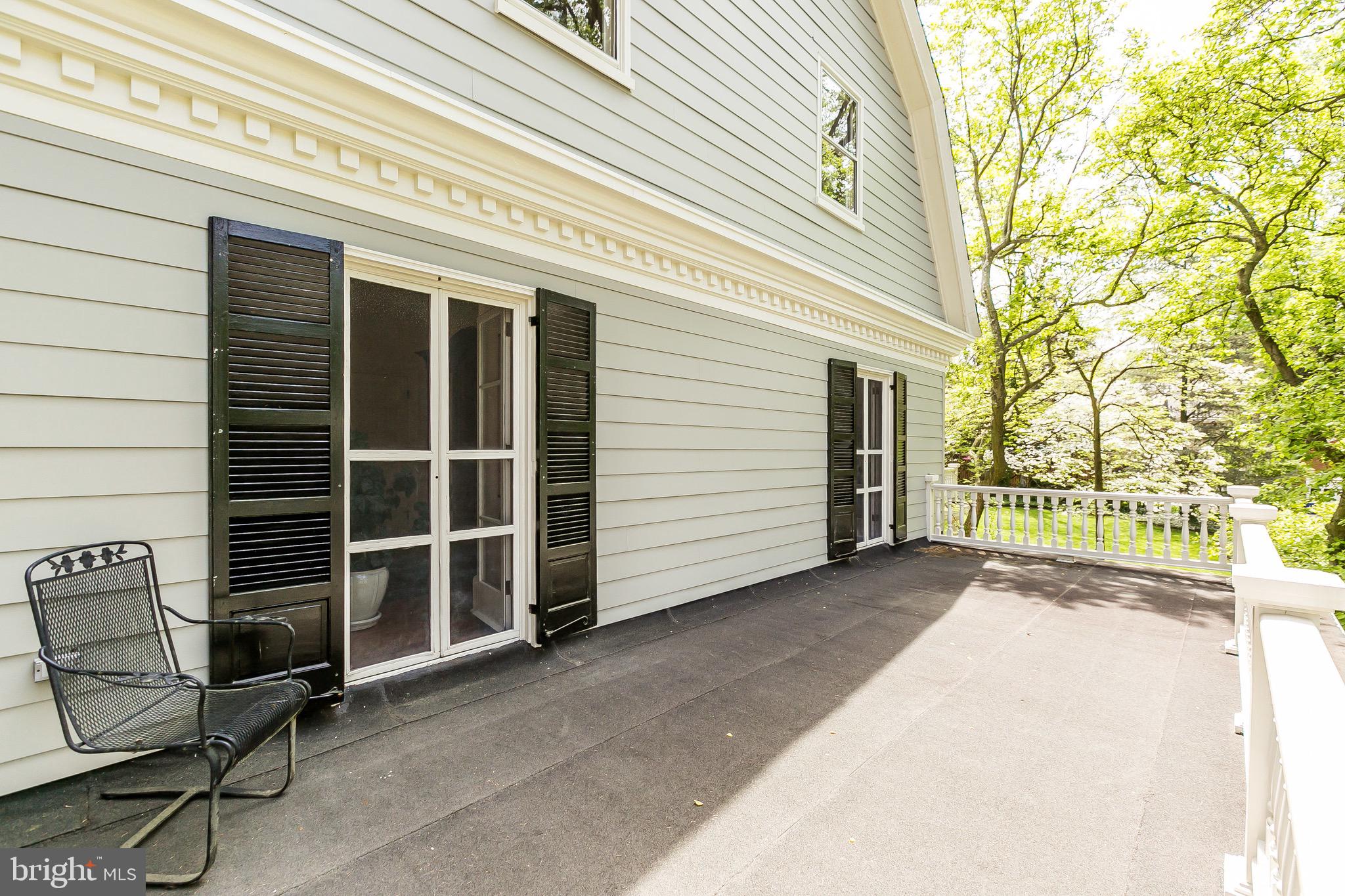 ROLAND PARK - Residential