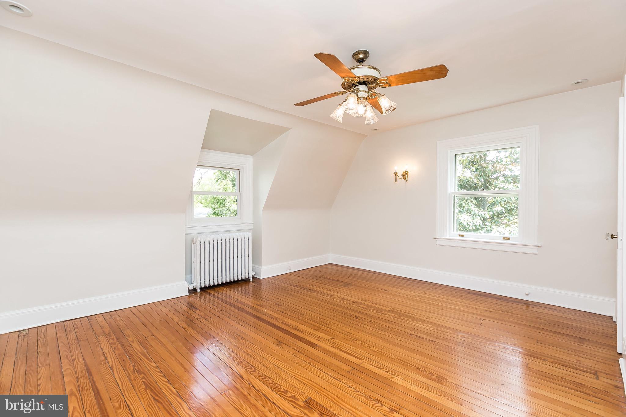 ROLAND PARK - Residential