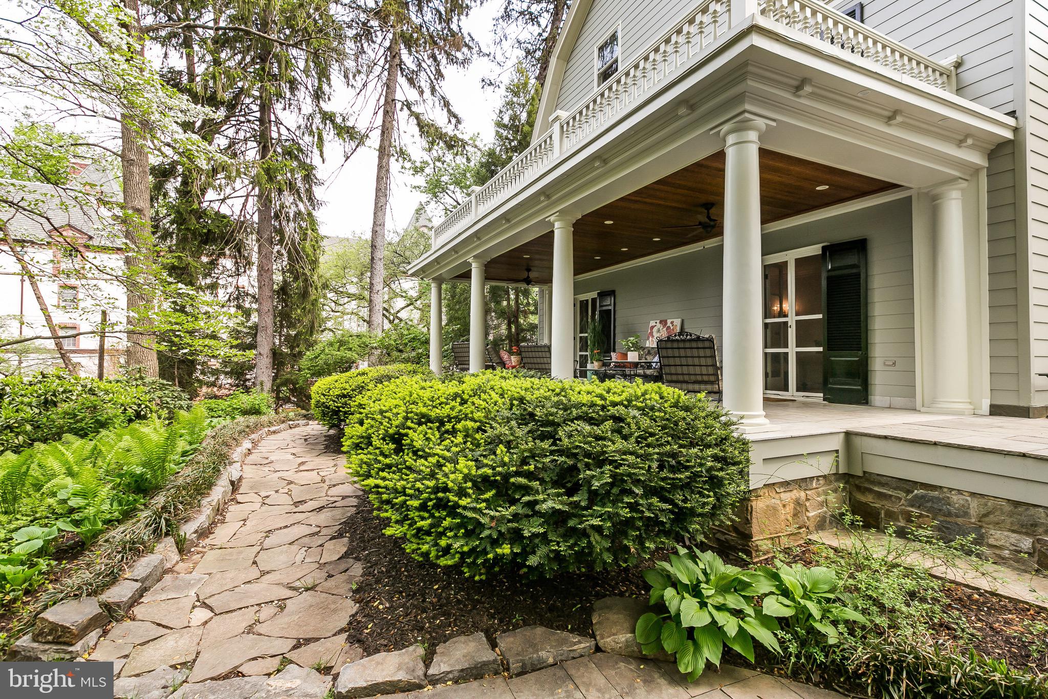 ROLAND PARK - Residential