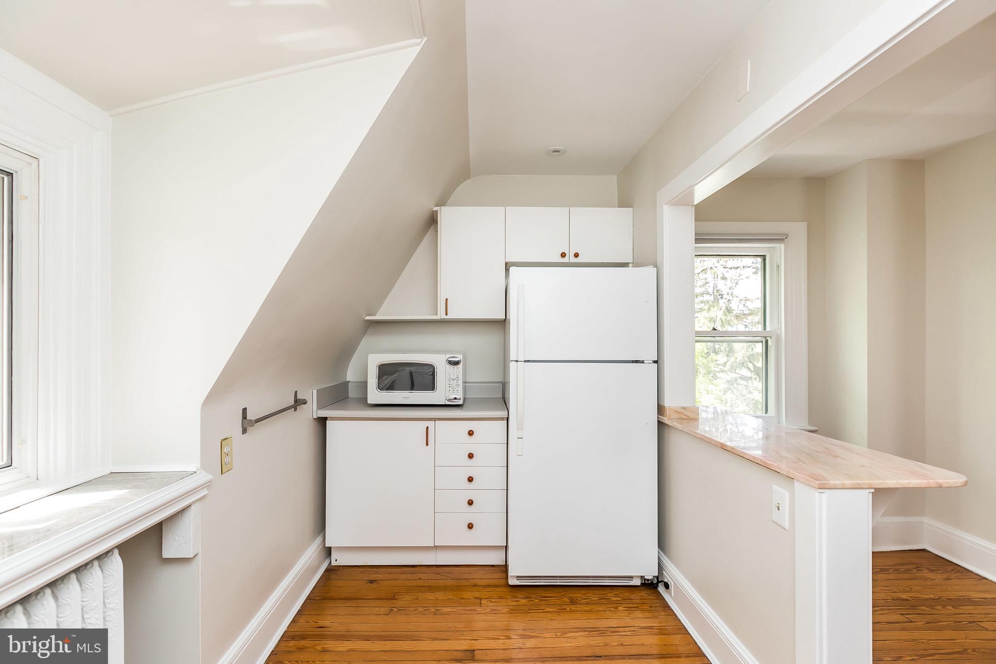 ROLAND PARK - Residential