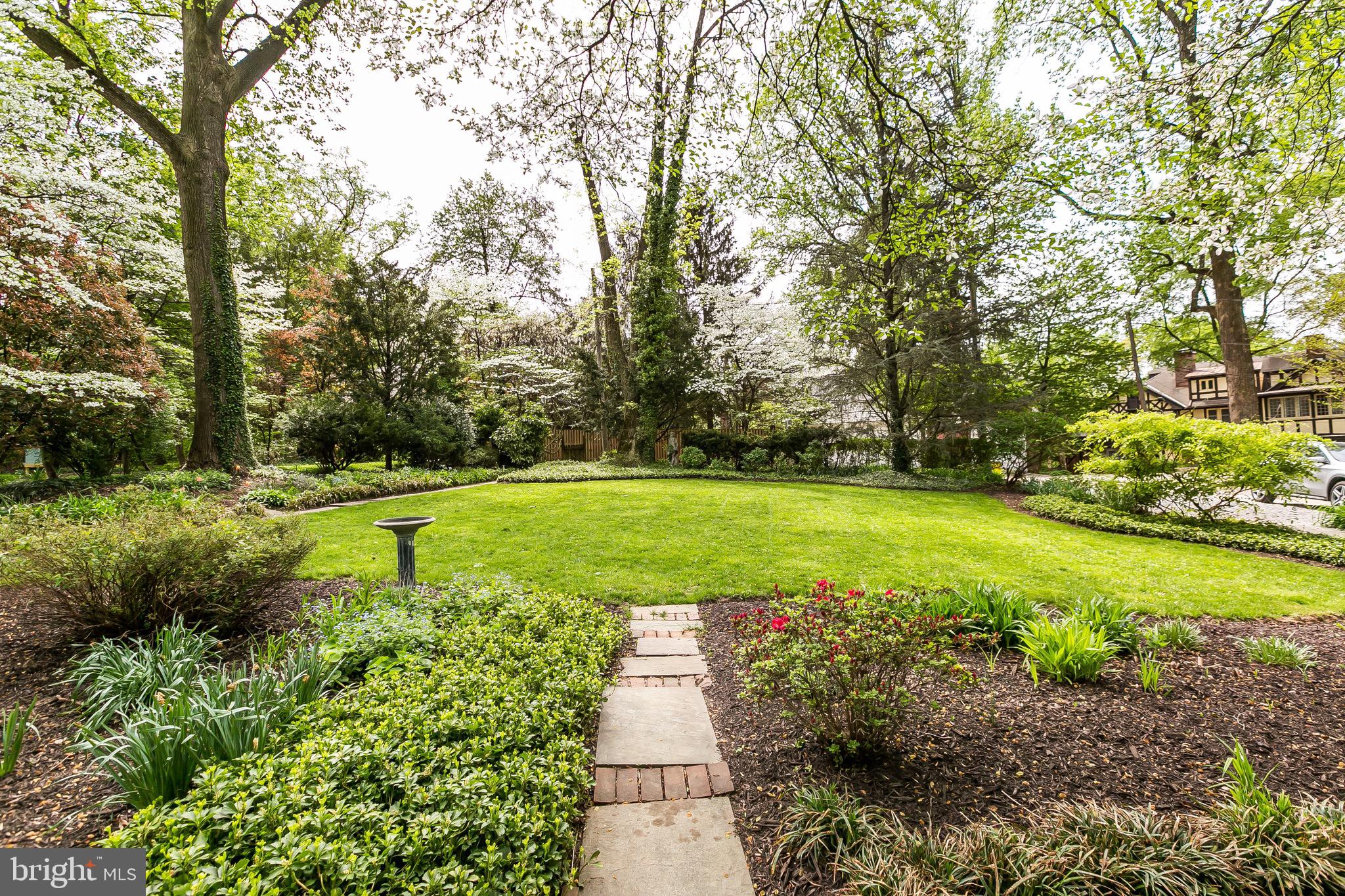 ROLAND PARK - Residential