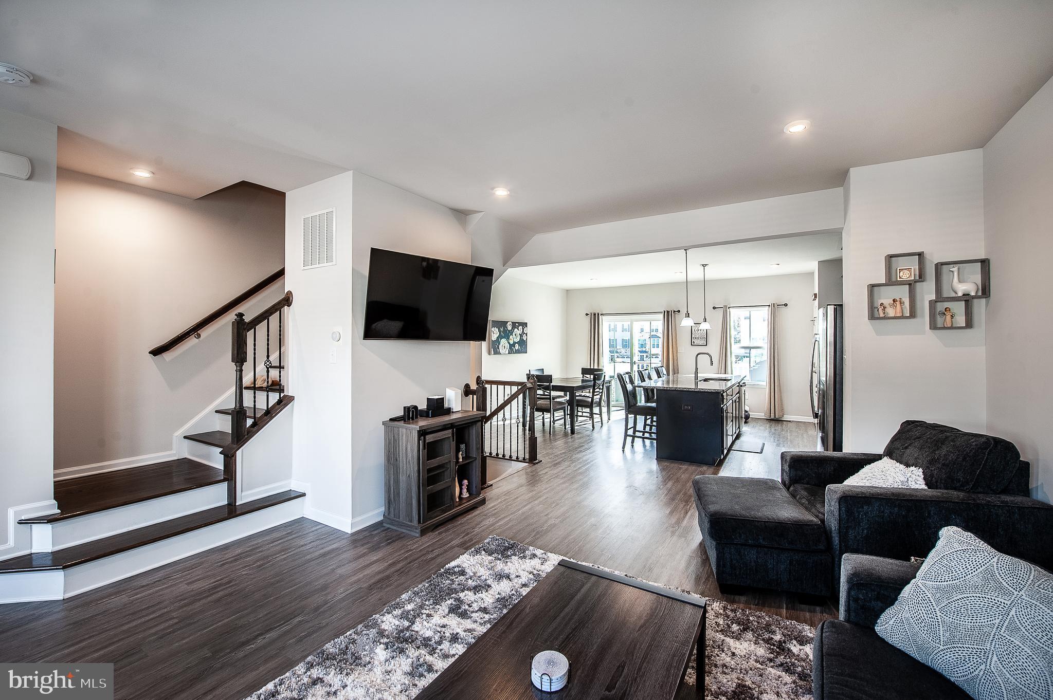 2804 LAMINGTON COURT